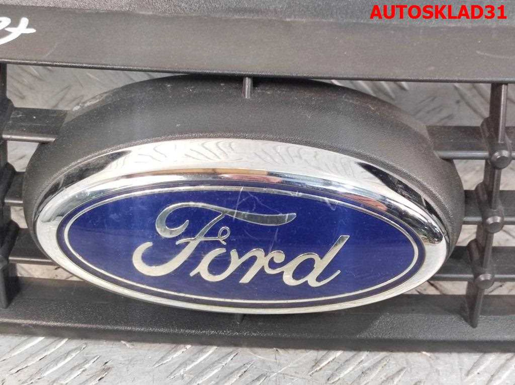 Решетка радиатора Ford Focus 2 8M518200BD, 2000 рублей, Дубовое