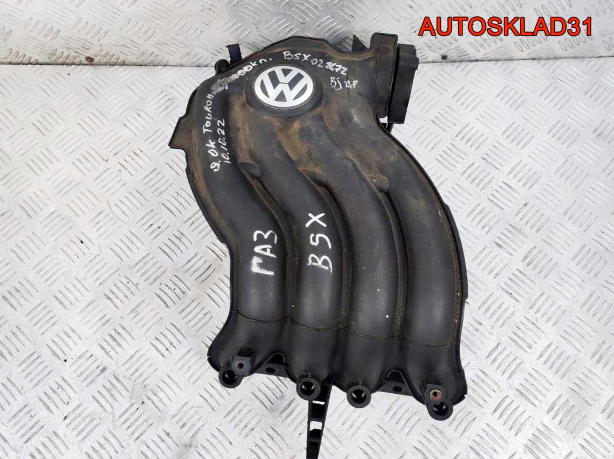 Коллектор впускной VW Touran 2,0 BSX 06A133203BN, 6200 рублей, Дубовое