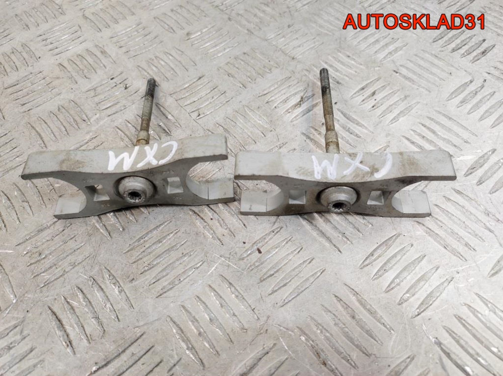 Крепление форсунки Skoda Rapid 1,6 CXM Дизель 04L216, 1000 рублей, Дубовое