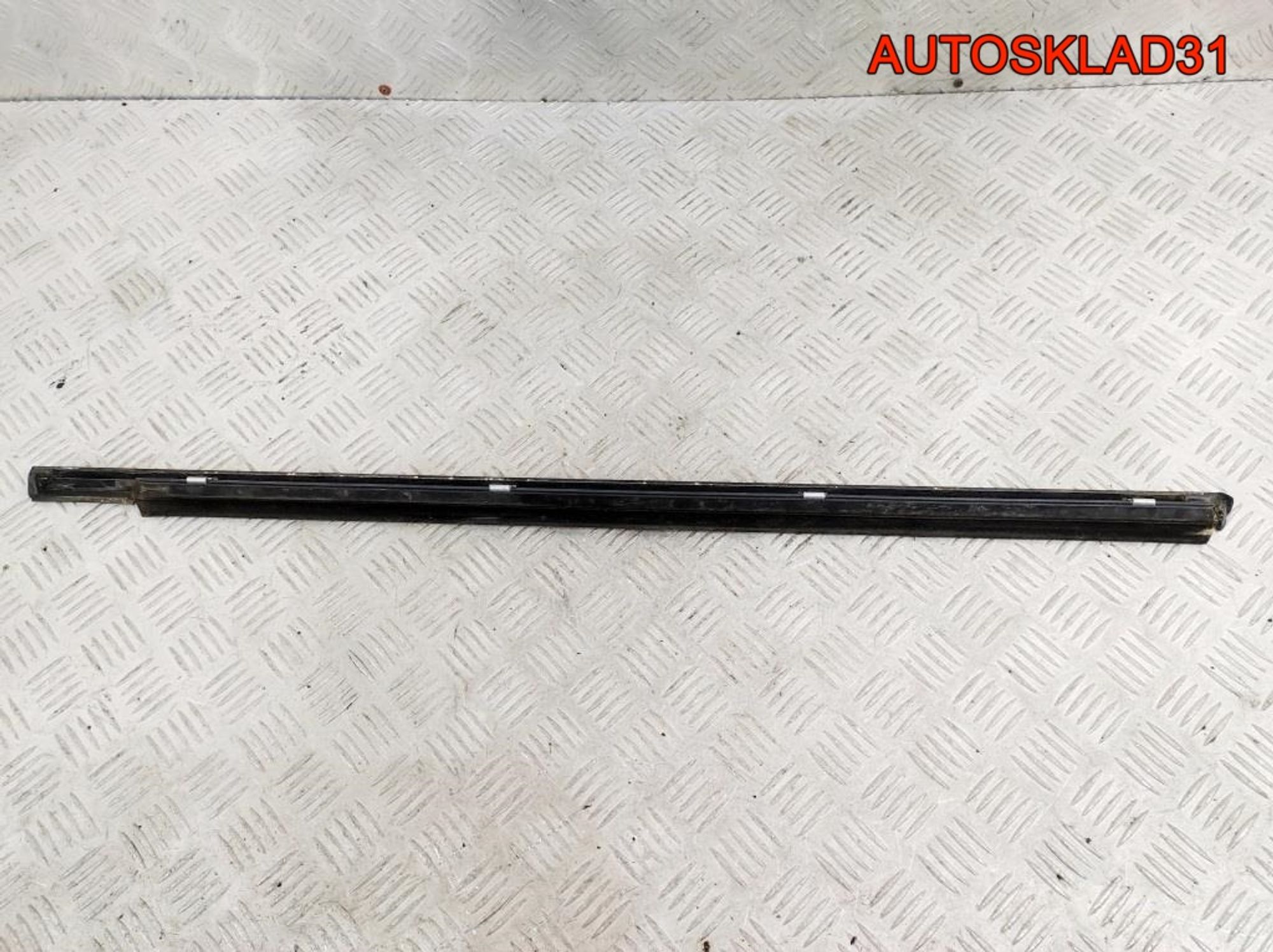 Накладка стекла переднего правого Mercedes W211, 900 рублей, Дубовое