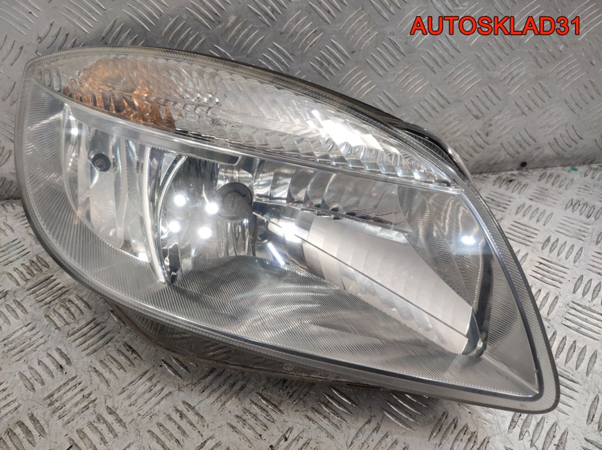 Фара правая Skoda Fabia 2 5J1941016 Дорест, 10000 рублей, Дубовое