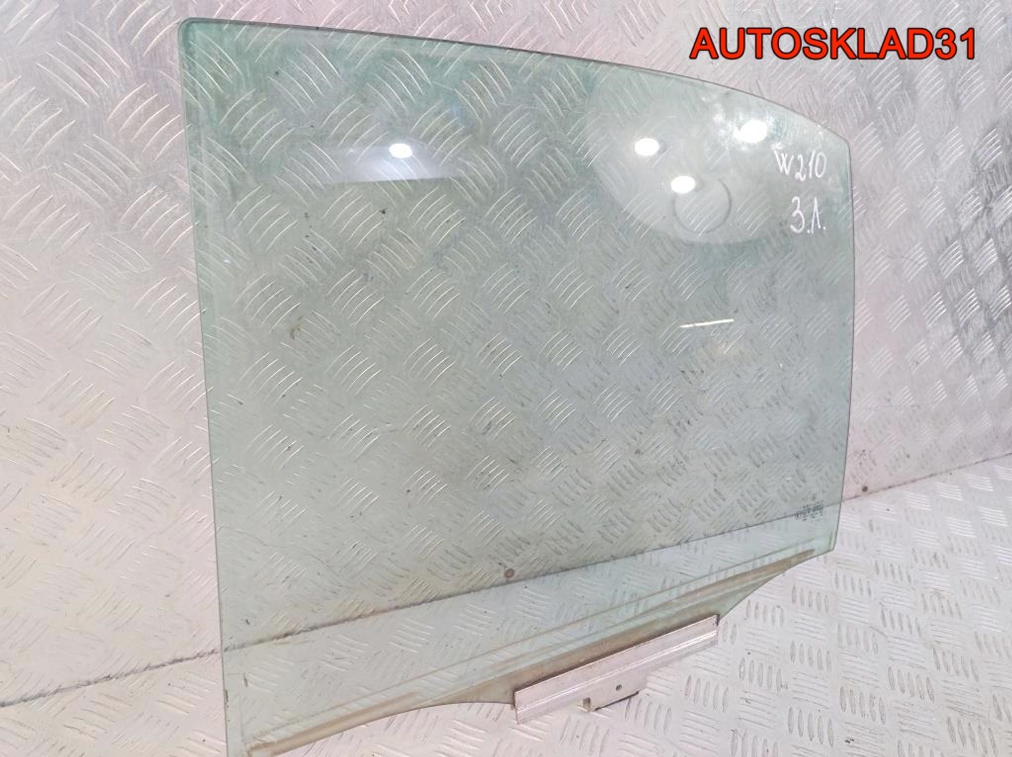Стекло двери задней левой Mercedes-Benz W210 Седан, 900 рублей, Дубовое
