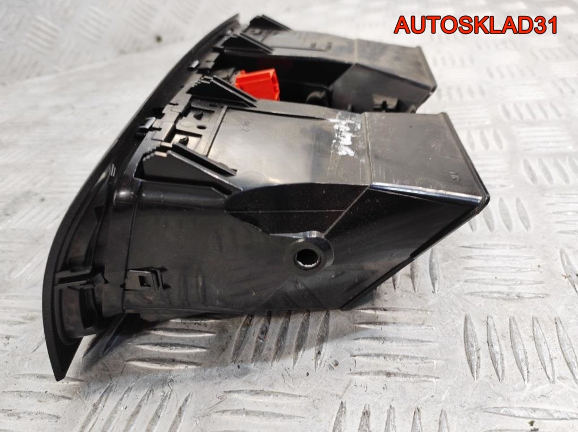 Дефлектор воздушный Skoda Fabia 2 5J0820951C, 2300 рублей, Дубовое