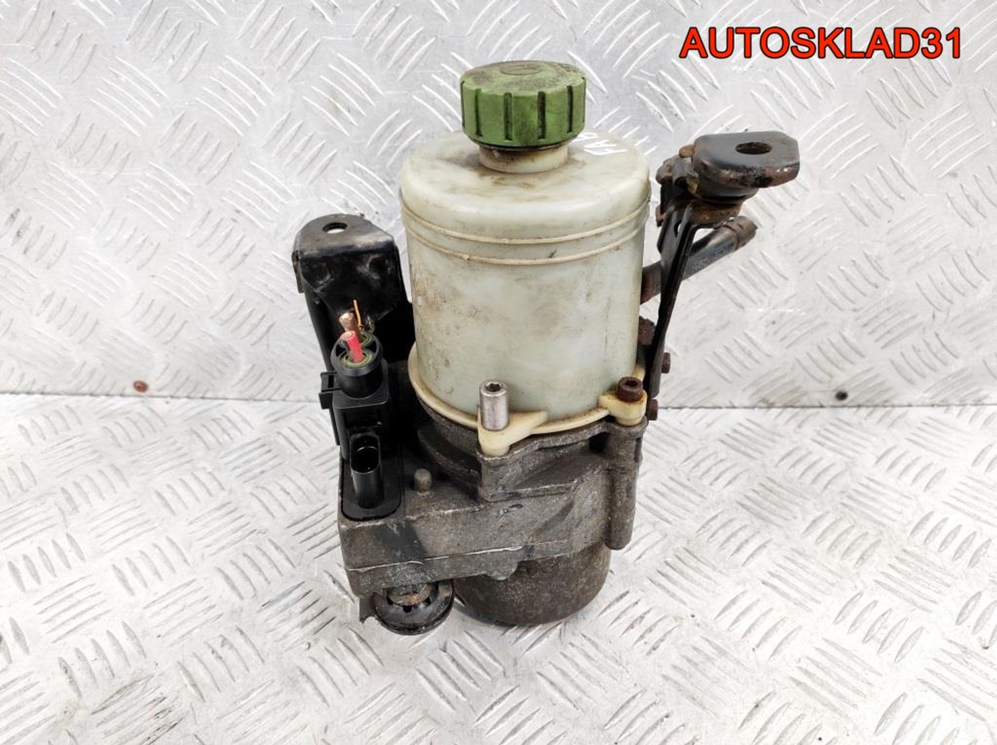 Насос ЭГУР Skoda Fabia 2 6Q0423155AD Бензин, 10800 рублей, Дубовое