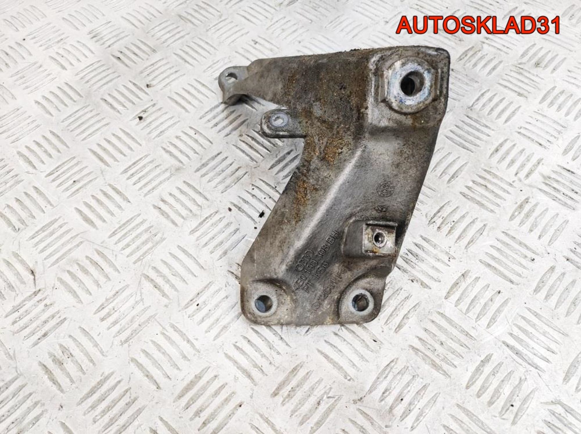 Кронштейн двигателя правый Audi A8 D3 6.0BHT Бензин 4E0199308BH, 900 рублей, Дубовое