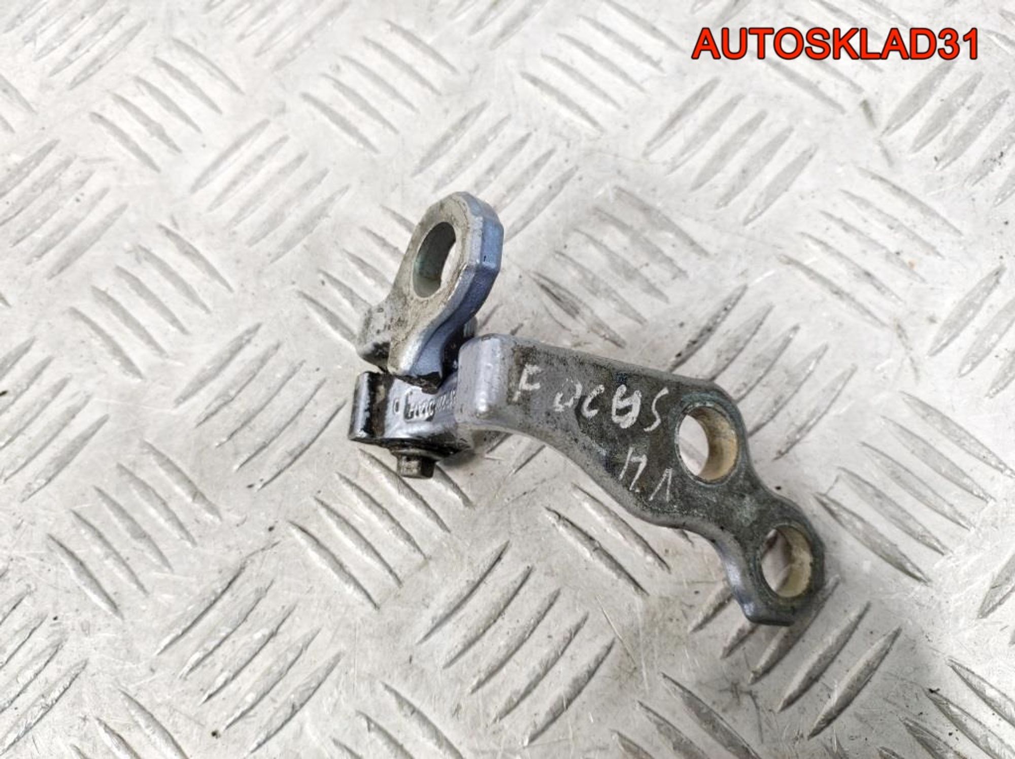 Петля двери передней левой верхняя Ford Focus 2, 900 рублей, Дубовое