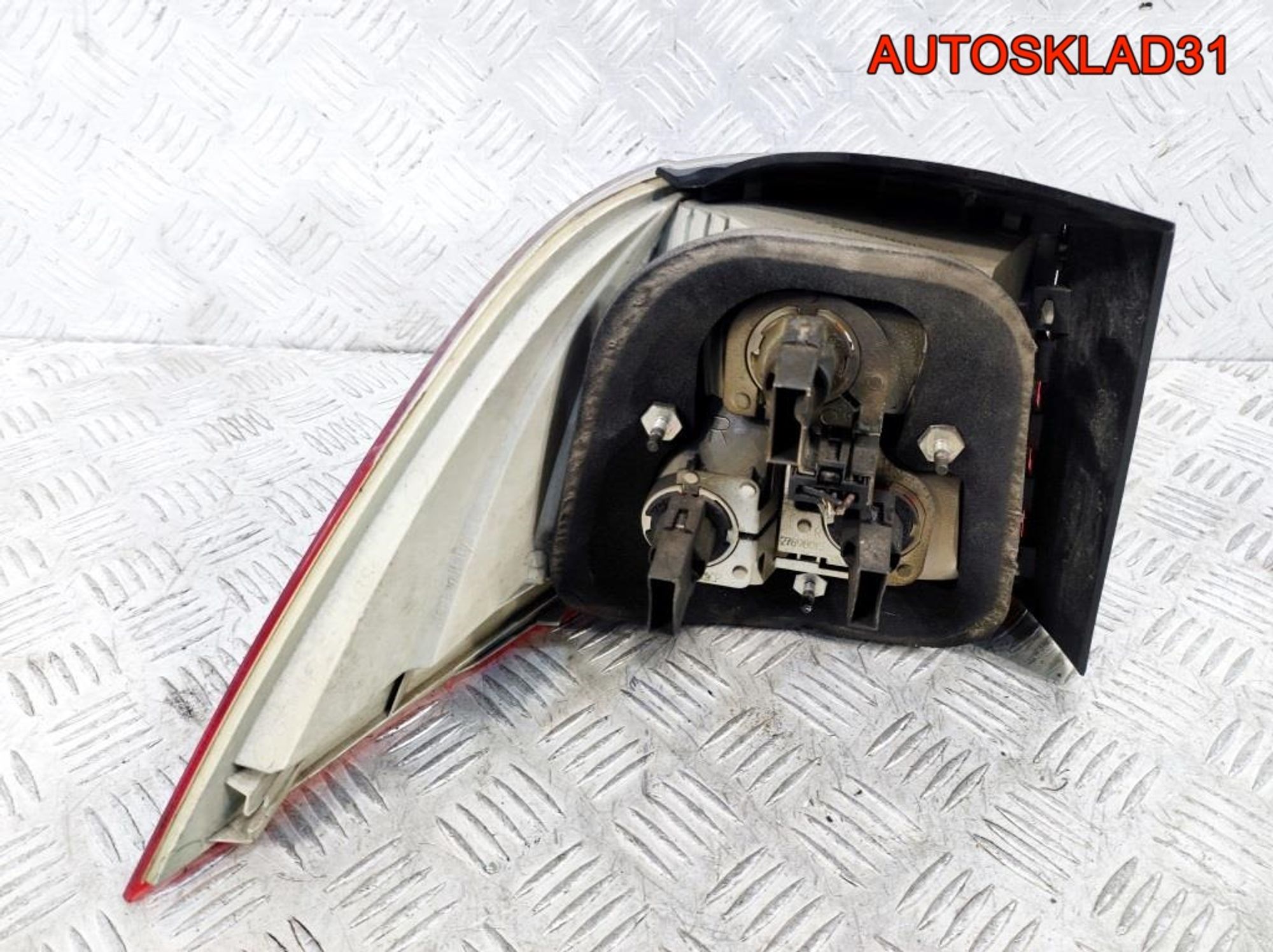 Фонарь задний правый BMWE60 63216925892 Combi, 2500 рублей, Дубовое