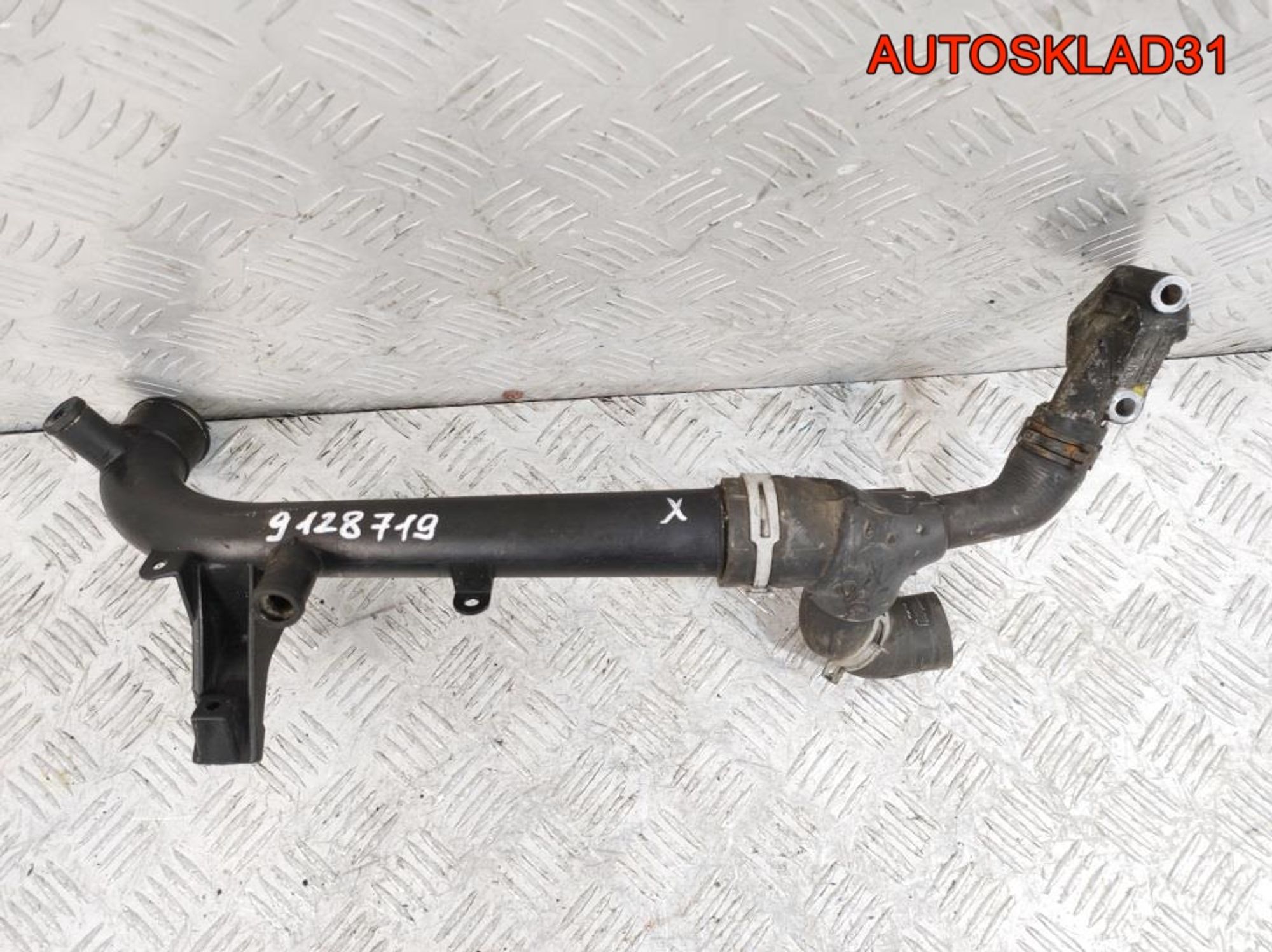 Трубка системы охлаждения Opel Vectra B 1.6 Y16XE Бензин 9128719, 2000 рублей, Дубовое