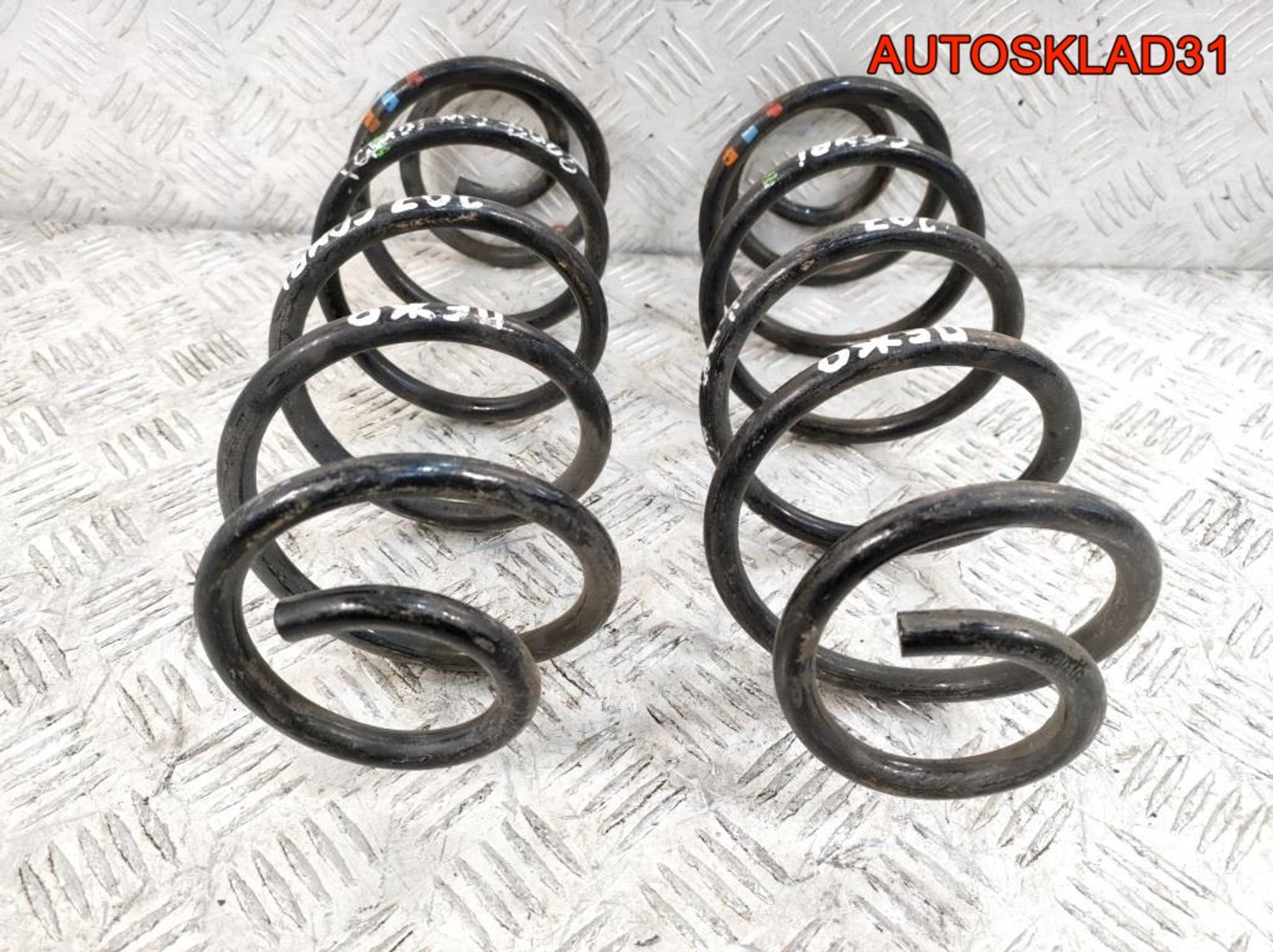 Пружина подвески задняя Комплект Peugeot 207 Универсал, 2000 рублей, Дубовое