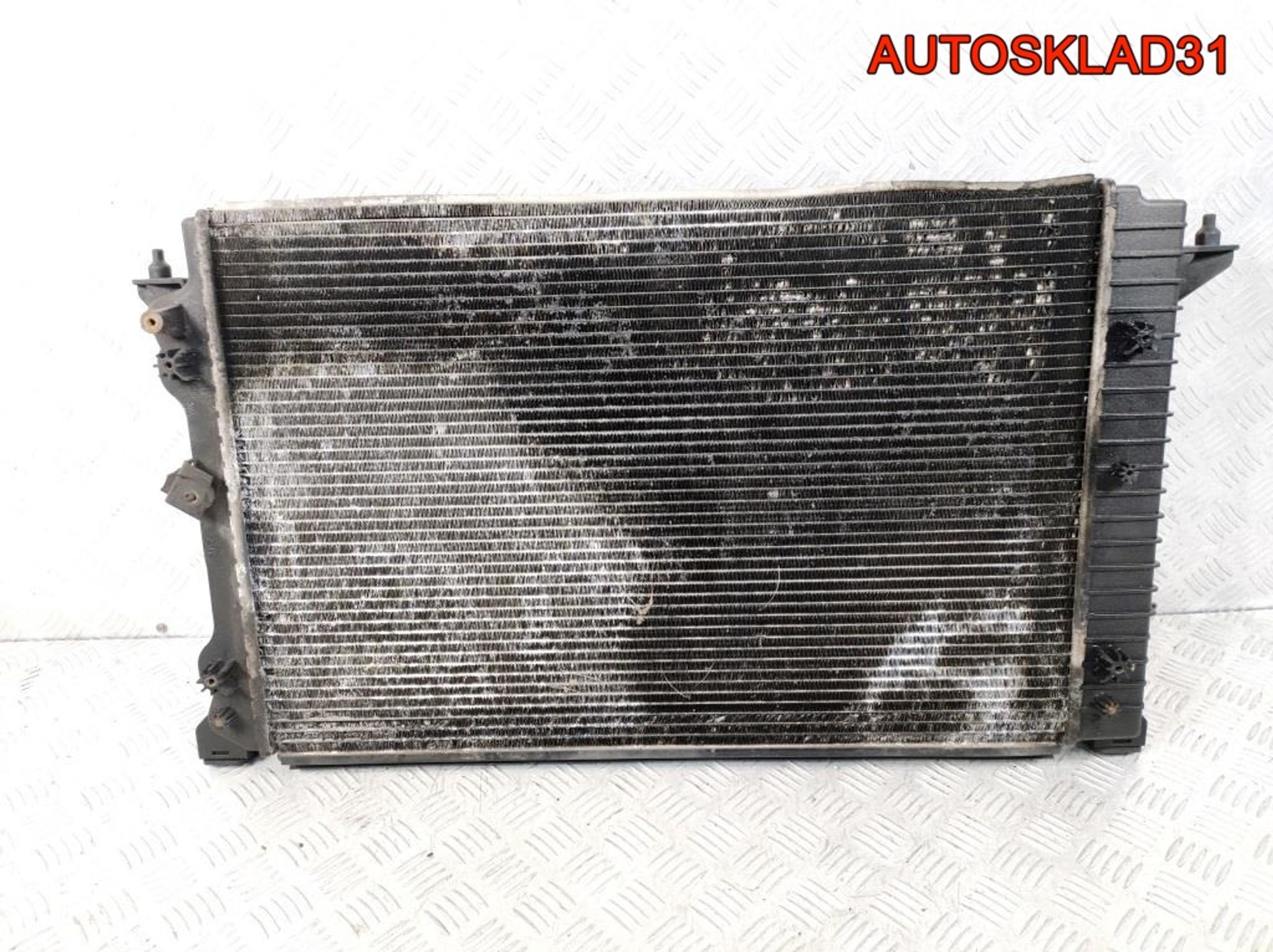 Радиатор основной Audi A4 B7 Дизель АКПП, 6300 рублей, Дубовое