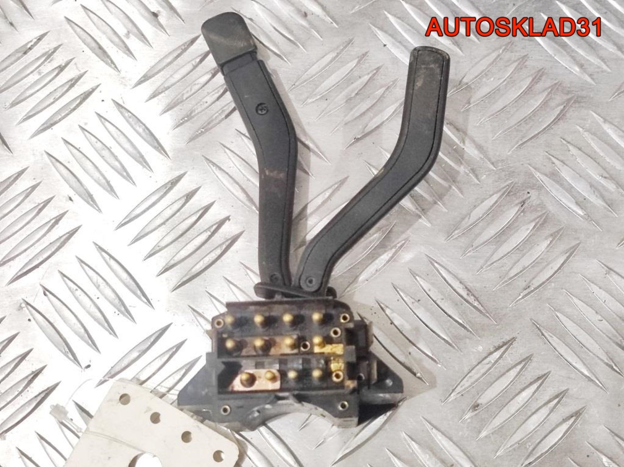 Переключатель стеклоочистителя Ford Sierra 90BG11K665DD, 1000 рублей, Дубовое