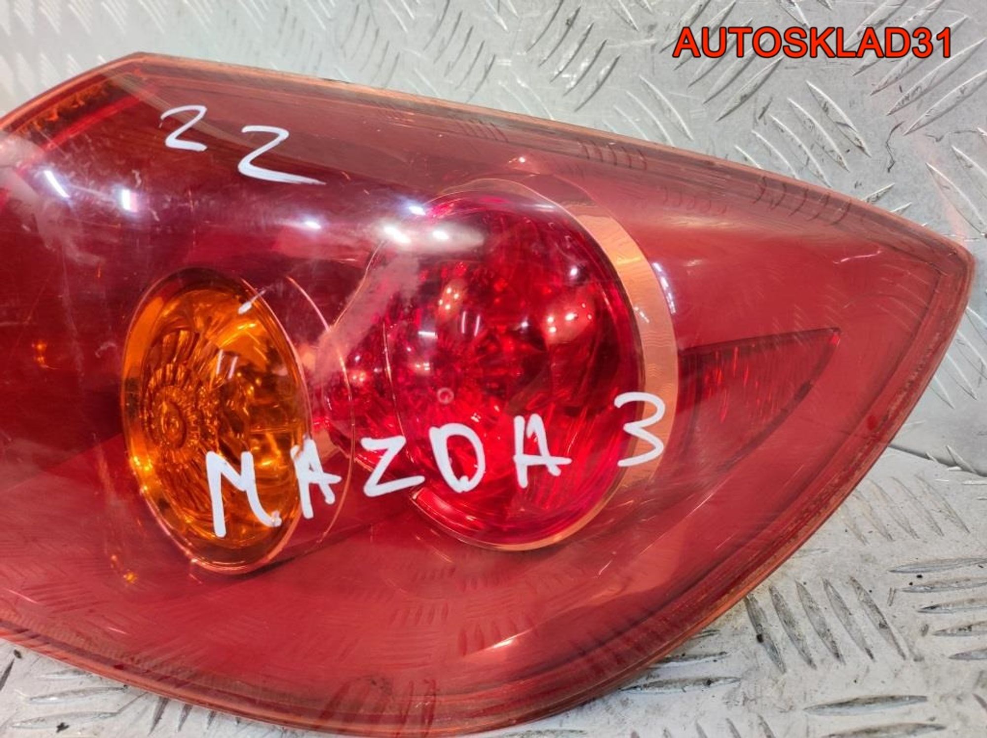 Фонарь задний правый Mazda 3 BP4K51170D Хетчбэк, 2700 рублей, Дубовое