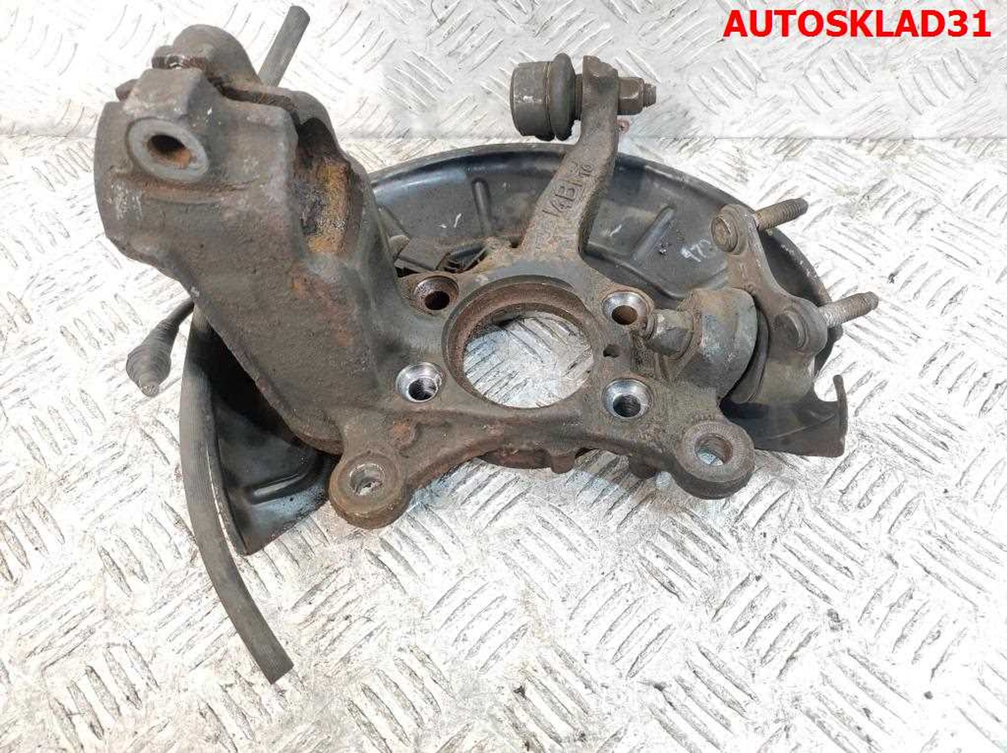 Кулак поворотный перед правый VW Golf 5 1K0407256AA, 2500 рублей, Дубовое