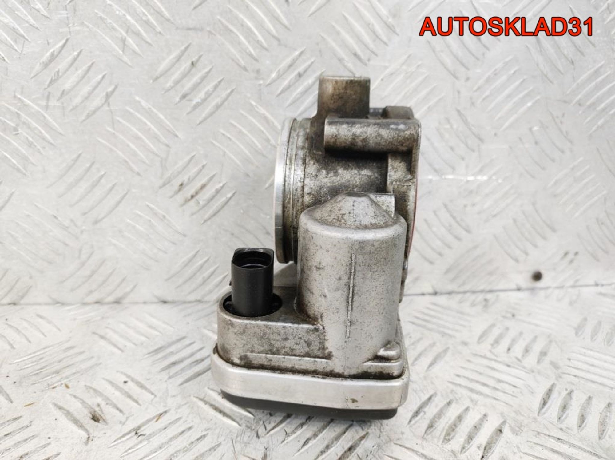 Заслонка дроссельная BMW E46 N42B18 13541439224, 4900 рублей, Дубовое