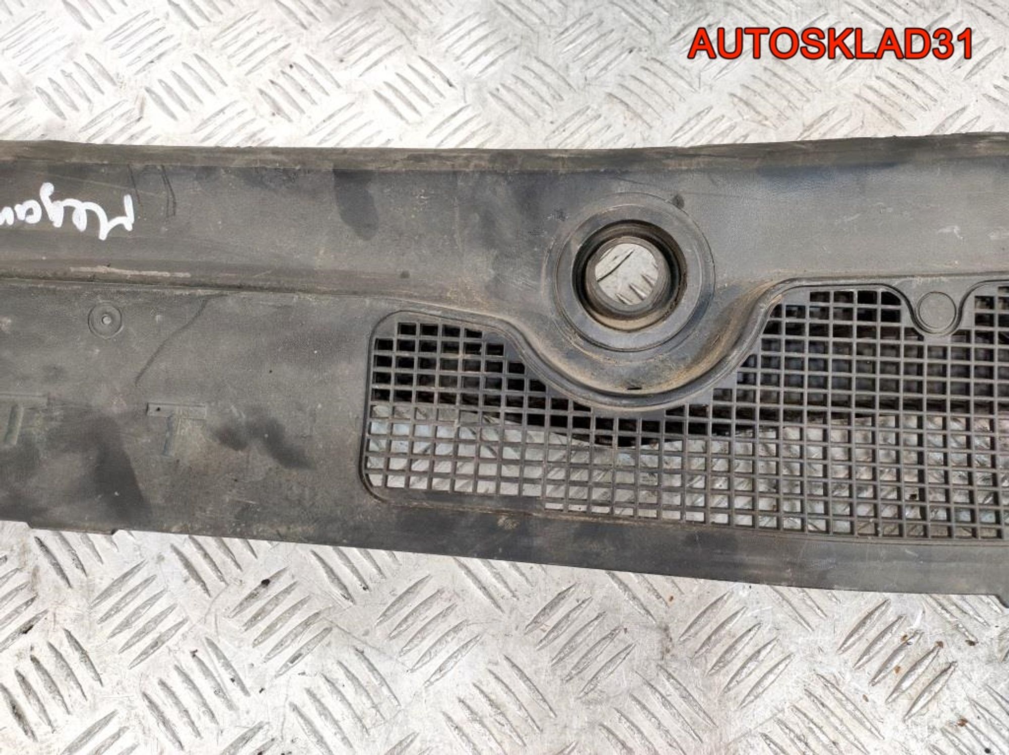 Решетка стеклоочистителя Renault Megane 3 668110003R, 1600 рублей, Дубовое