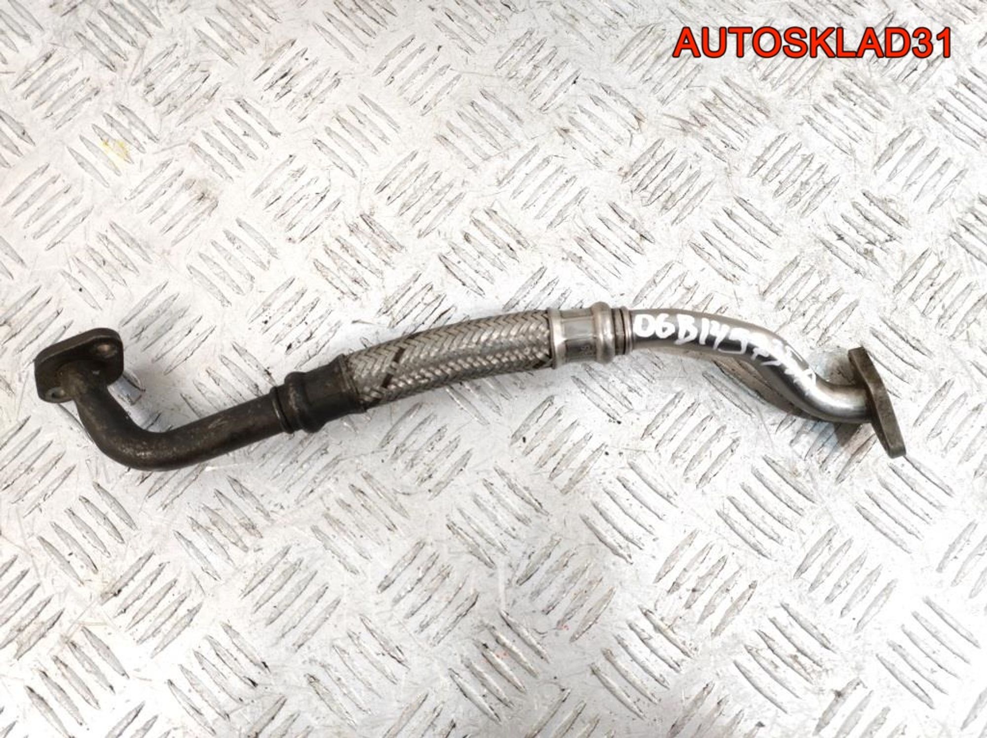 Трубка турбины Audi A4 B7 1,8 BFB Бензин 06B145735A, 1000 рублей, Дубовое