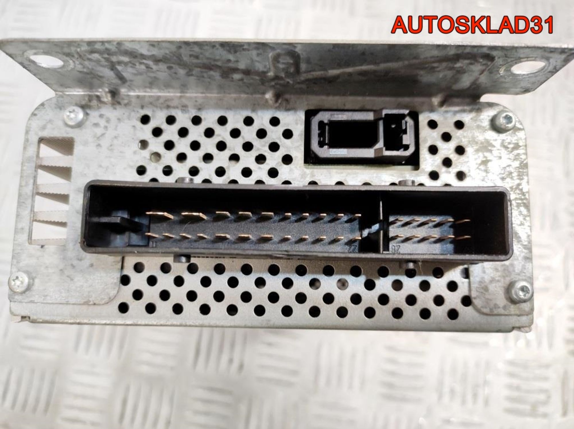 Усилитель звука Audi A6 C6 4F0035223, 2700 рублей, Дубовое