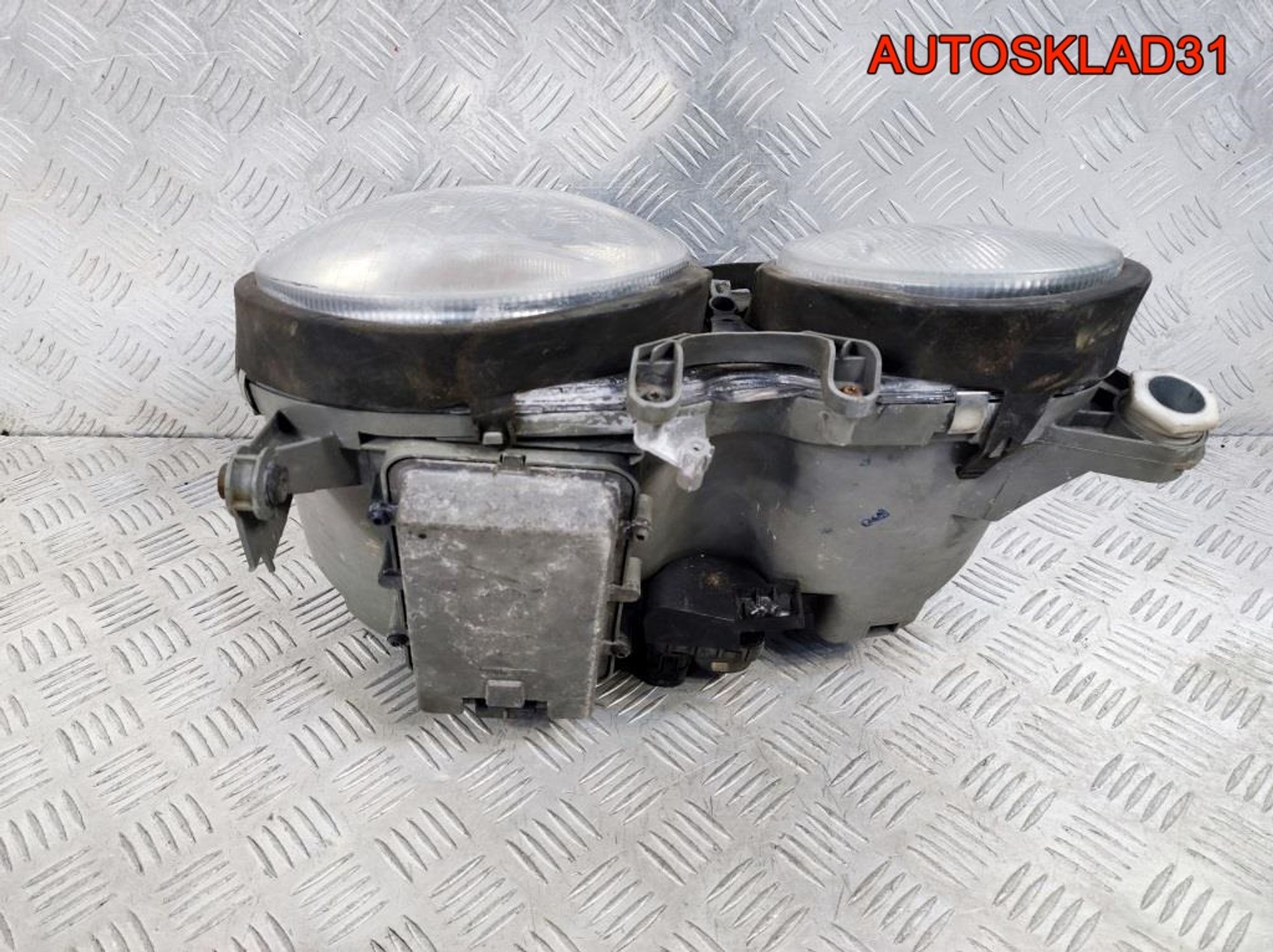 Фары Ксенон Комплект Mercedes-Benz W210 Рестайлинг, 31500 рублей, Дубовое