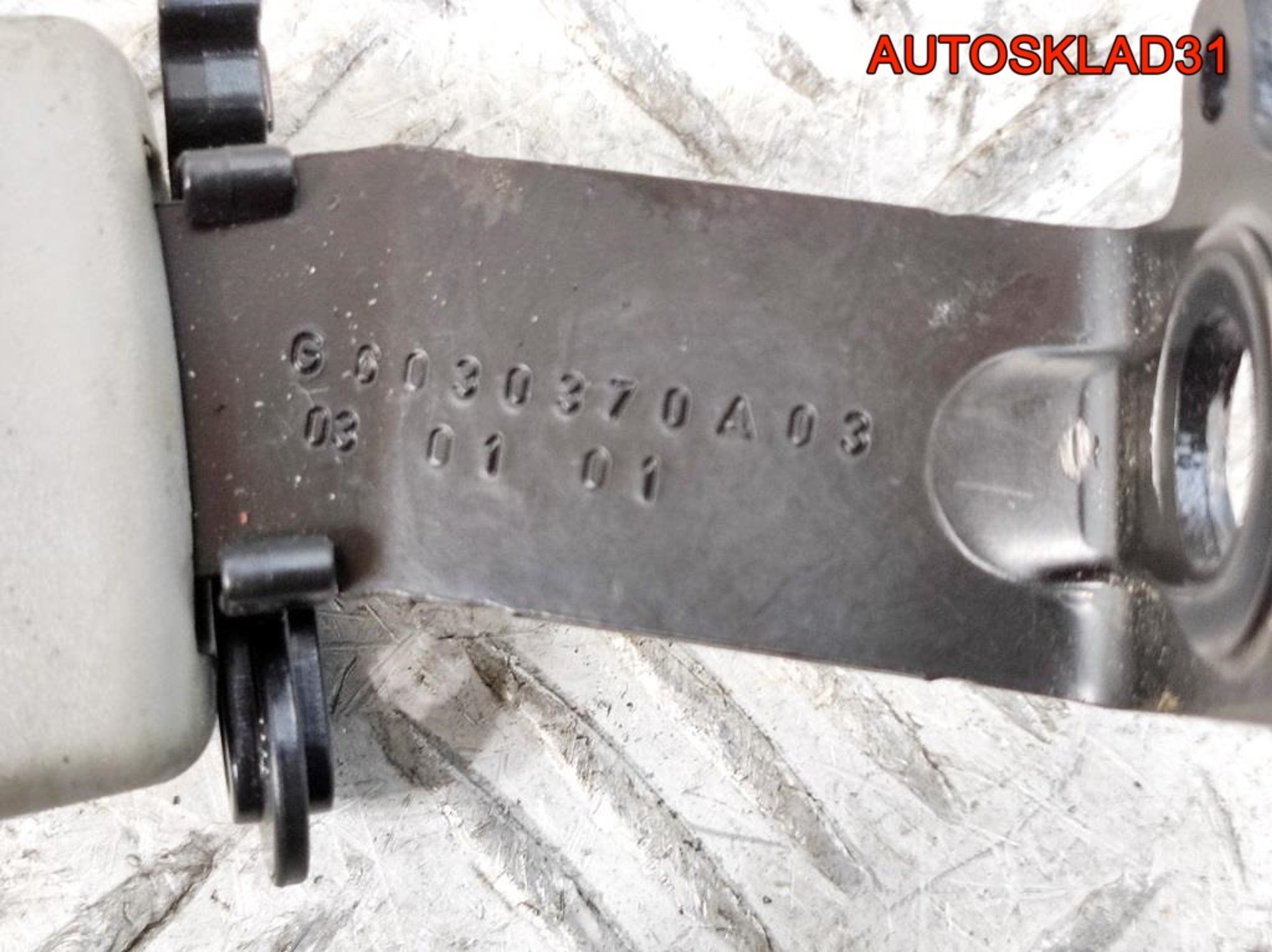 Ответная часть ремня безопасности Audi A8 D3 4E0857740A, 500 рублей, Дубовое