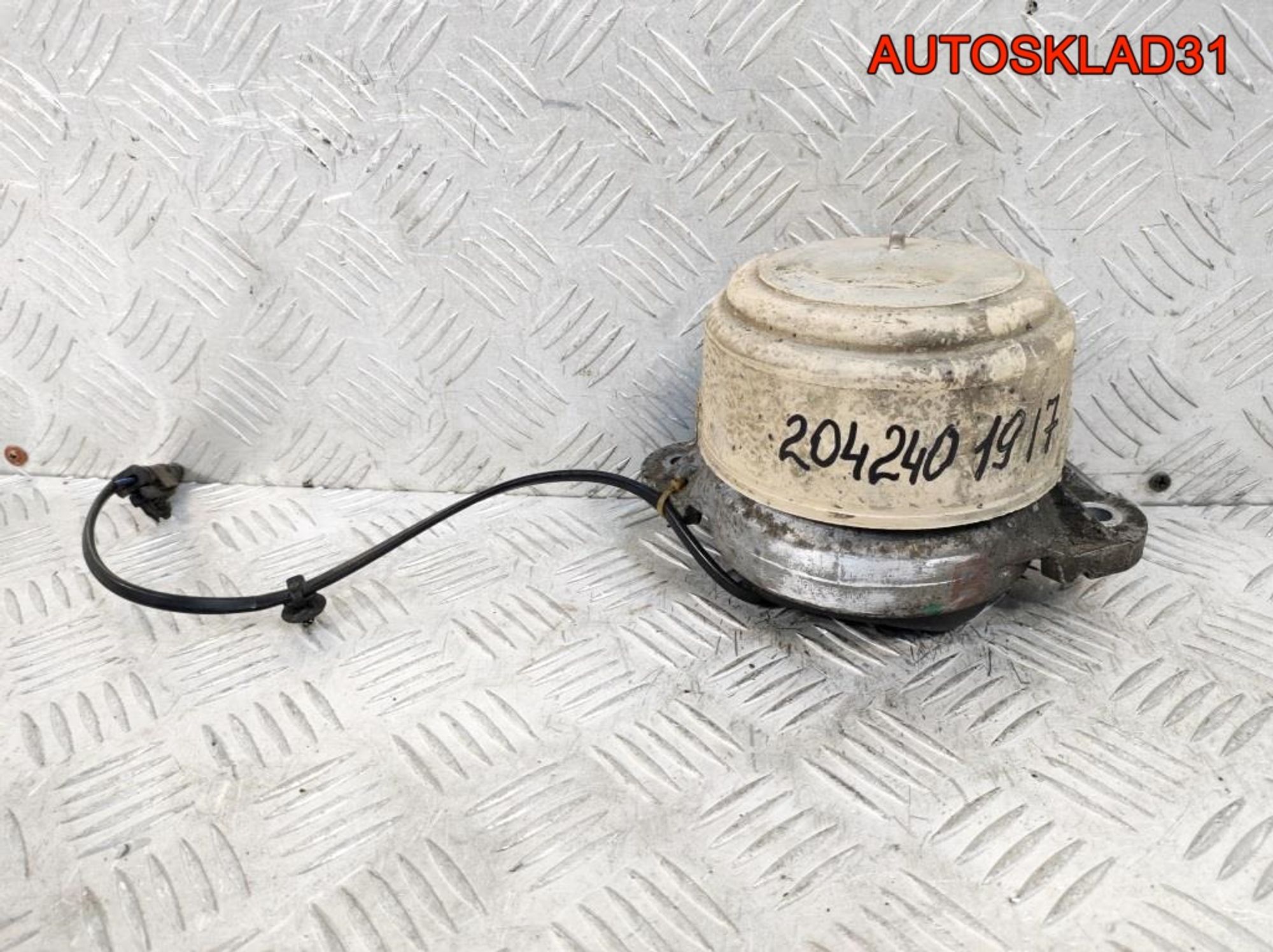 Опора двигателя правая Mercedes X204 A2042401917, 7000 рублей, Дубовое