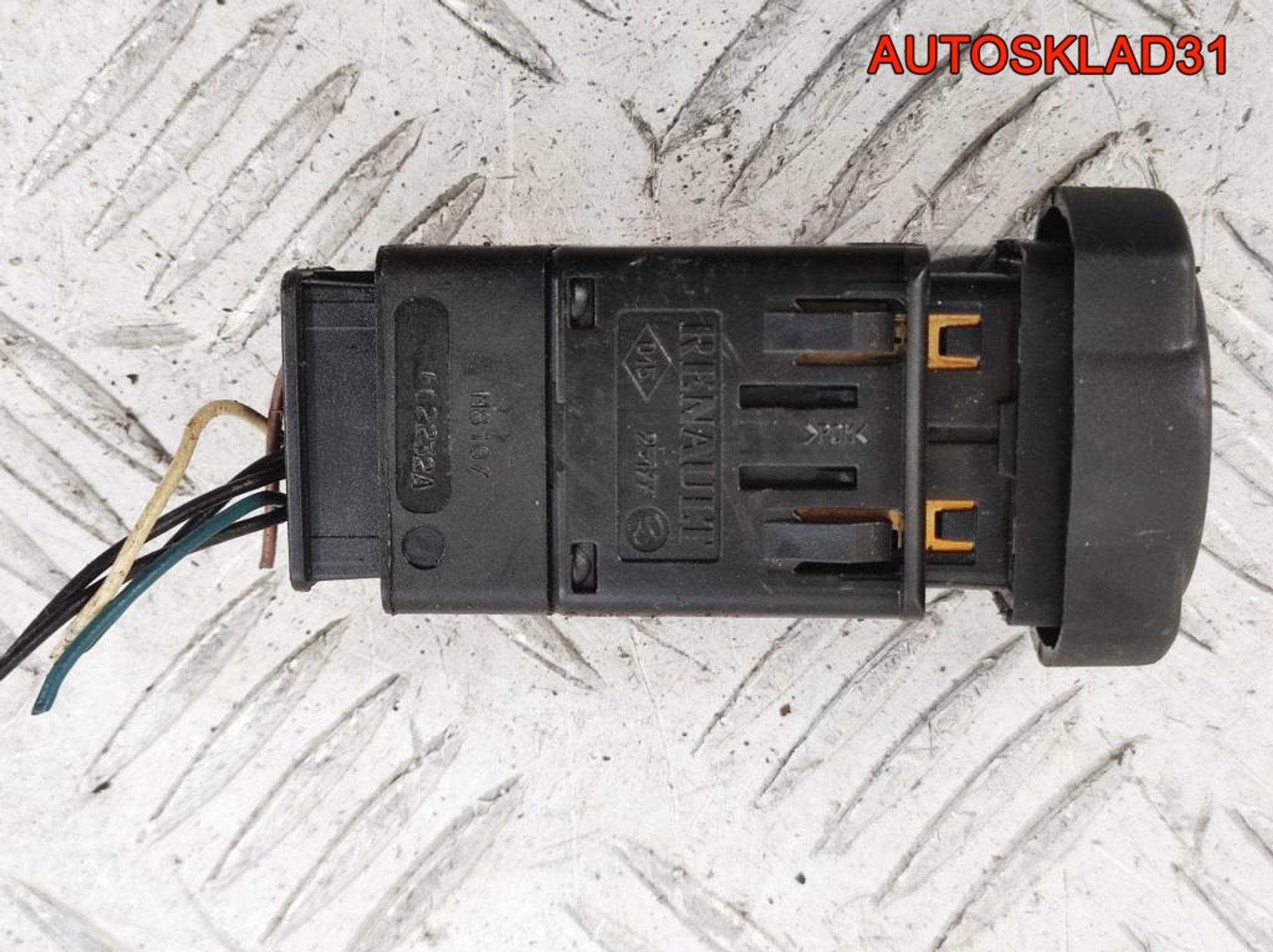 Кнопка аварийной сигнализации Renault Sandero, 600 рублей, Дубовое