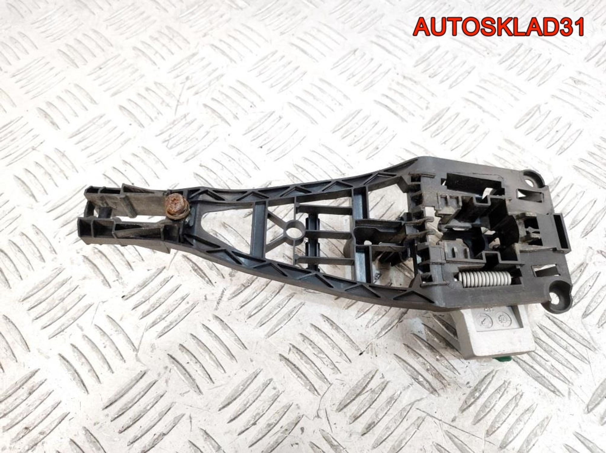 https://ycs.partsauto.market/partsauto-images/thmbs/userImages/edda01b21c13eaa6671738306aa09410/part/b5ce6b22-c006-4591-a7ed-ffa7b8541abc_1781615478310.jpg