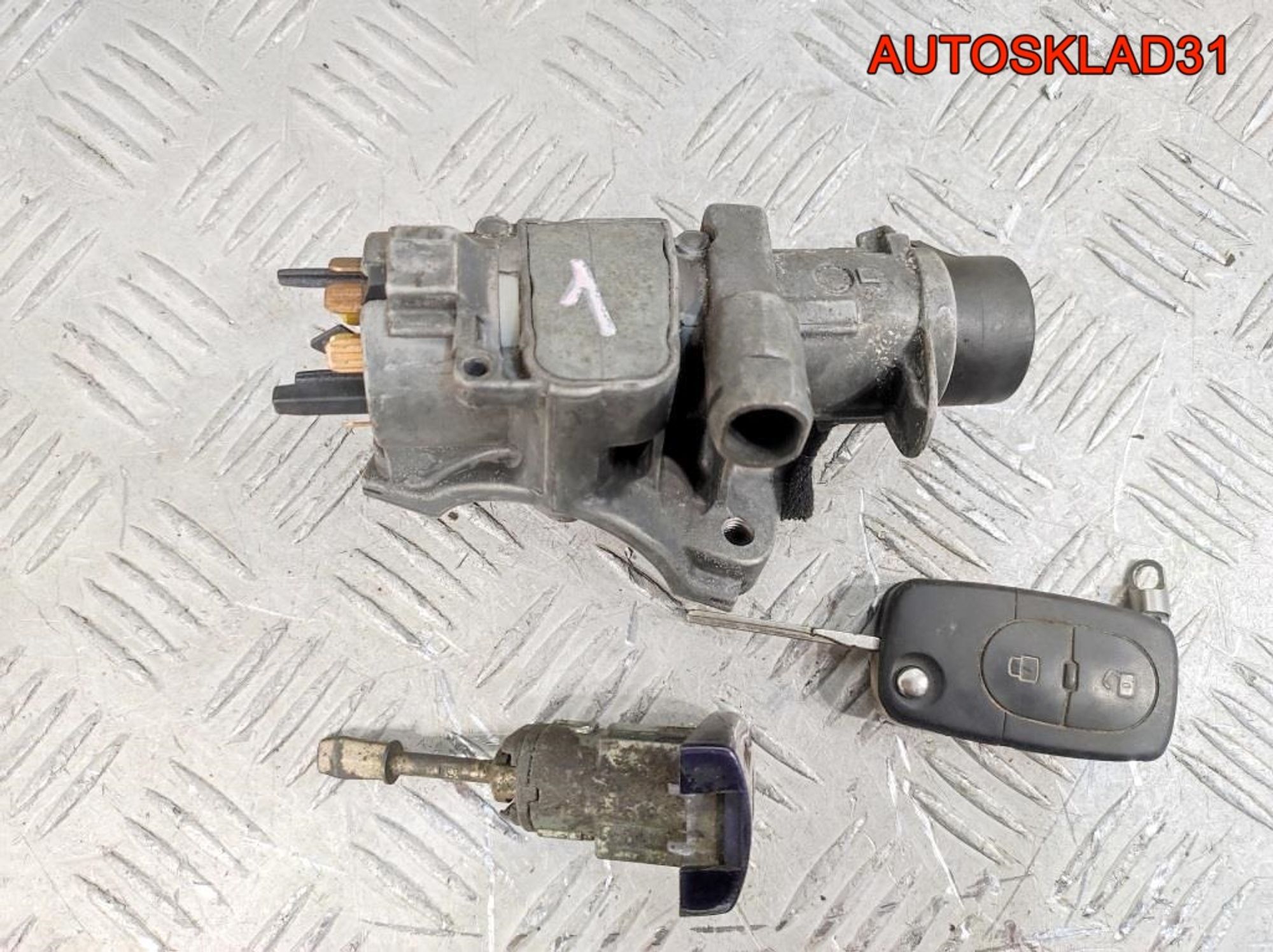 Комплект замок зажигания и личинки с ключомVW Passat B5 4B0905851, 3600 рублей, Дубовое