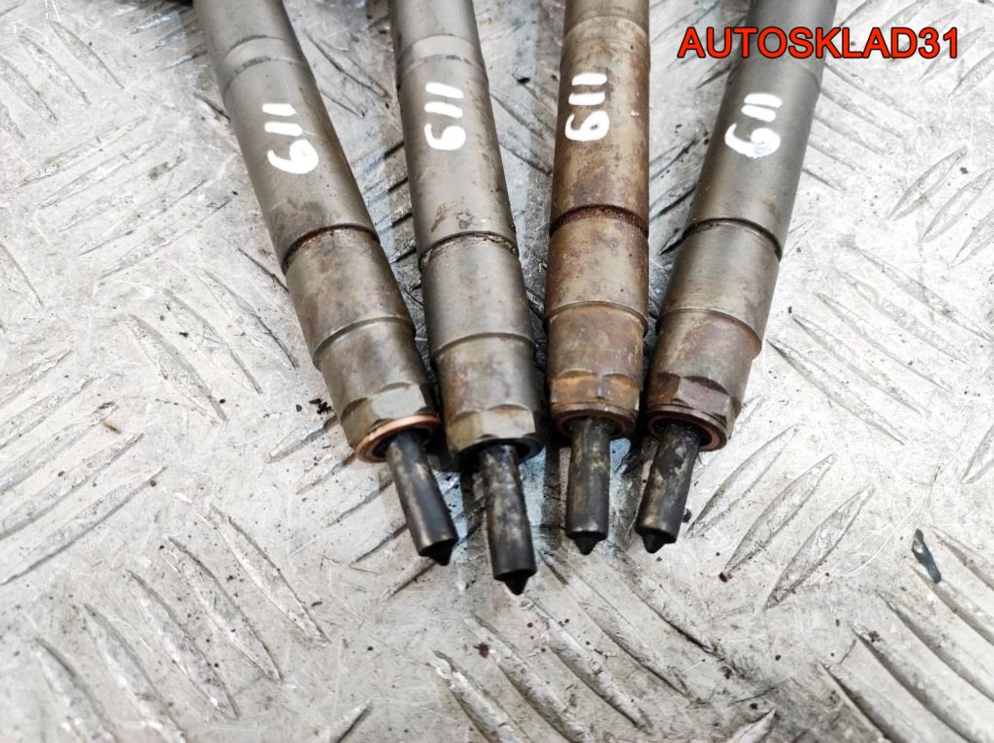 Форсунка дизельная Mercedes Benz W203 2,2 611.962 A6110700987, 7500 рублей, Дубовое