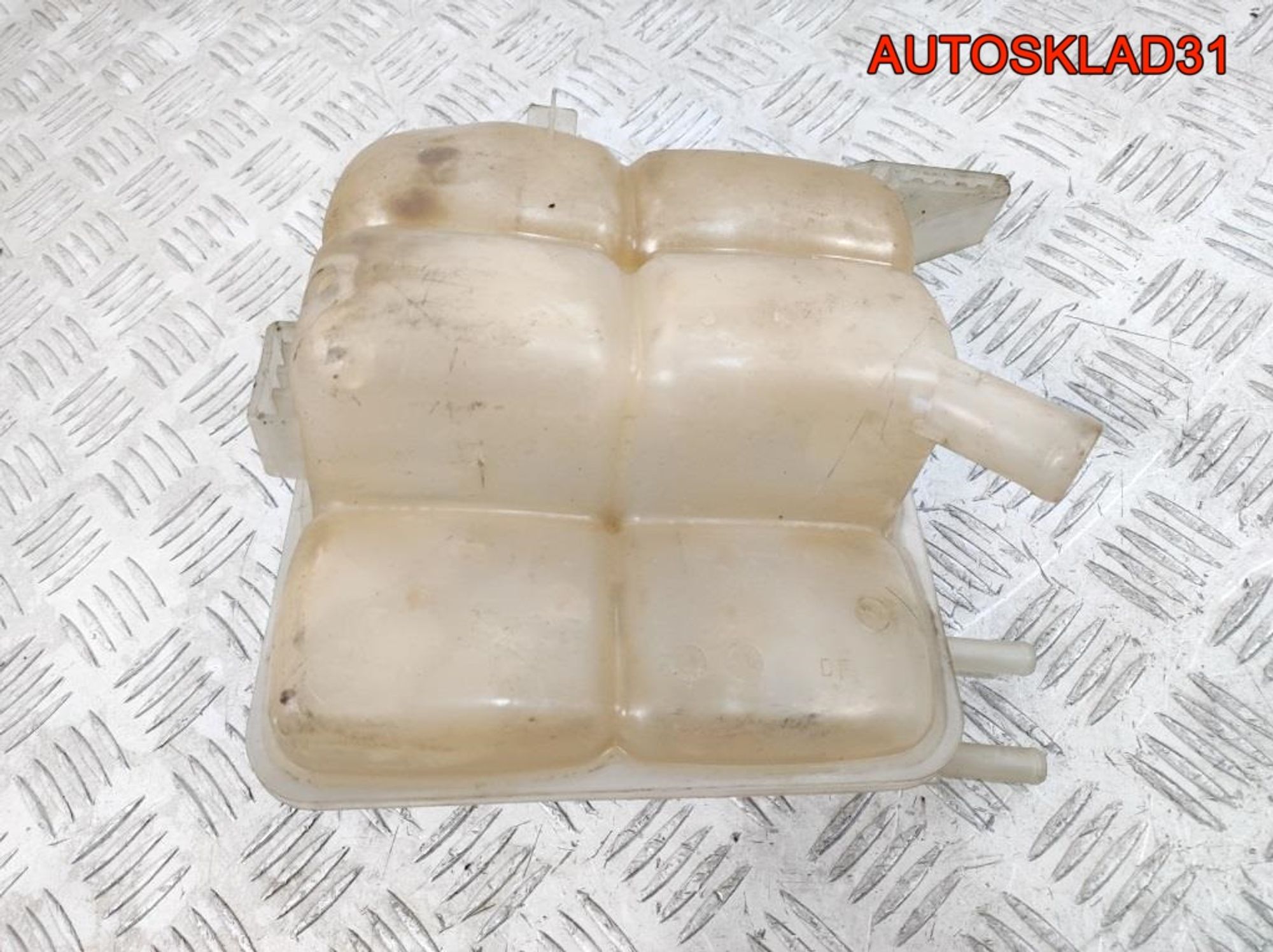 Бачок расширительный Ford Focus 2 3M5H8K218AH, 2000 рублей, Дубовое