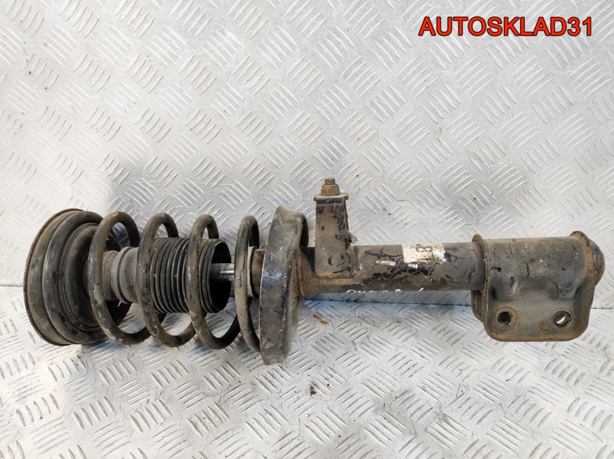 Амортизатор передний левый Opel Omega B 90675392, 4100 рублей, Дубовое