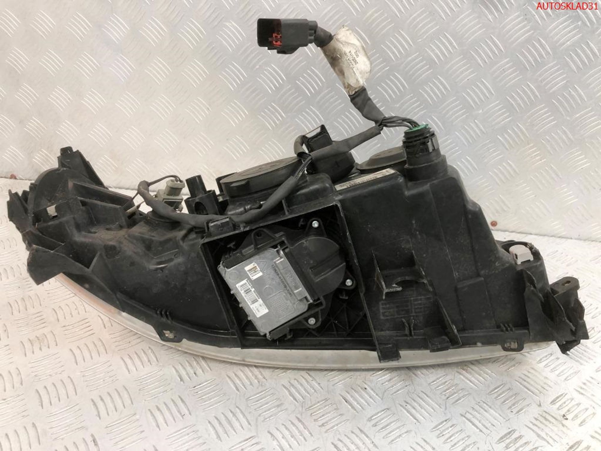 Фара левая Ксенон Volvo V70 31111180 Левый руль, 40000 рублей, Дубовое