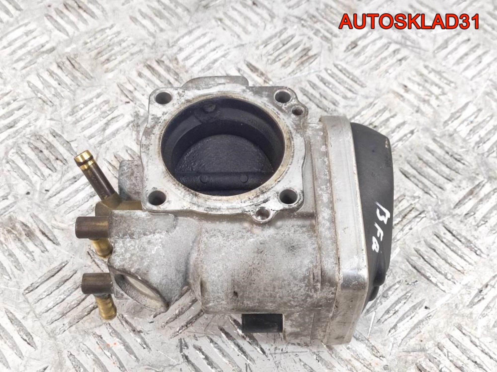 Заслонка дроссельная VW Golf 4 1,6 BFQ 06A133062N, 4000 рублей, Дубовое