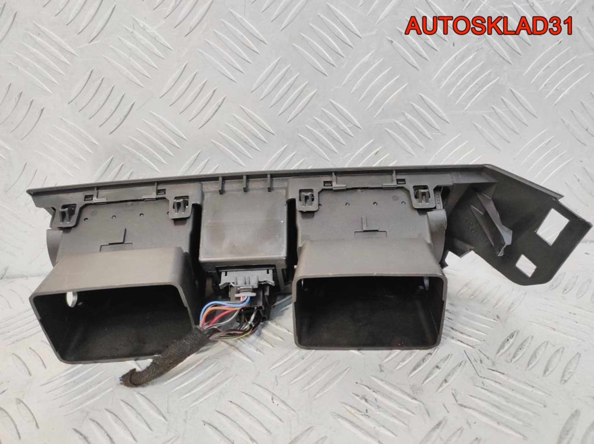 Дефлектор центр в сборе Opel Meriva A 93332971, 2500 рублей, Дубовое