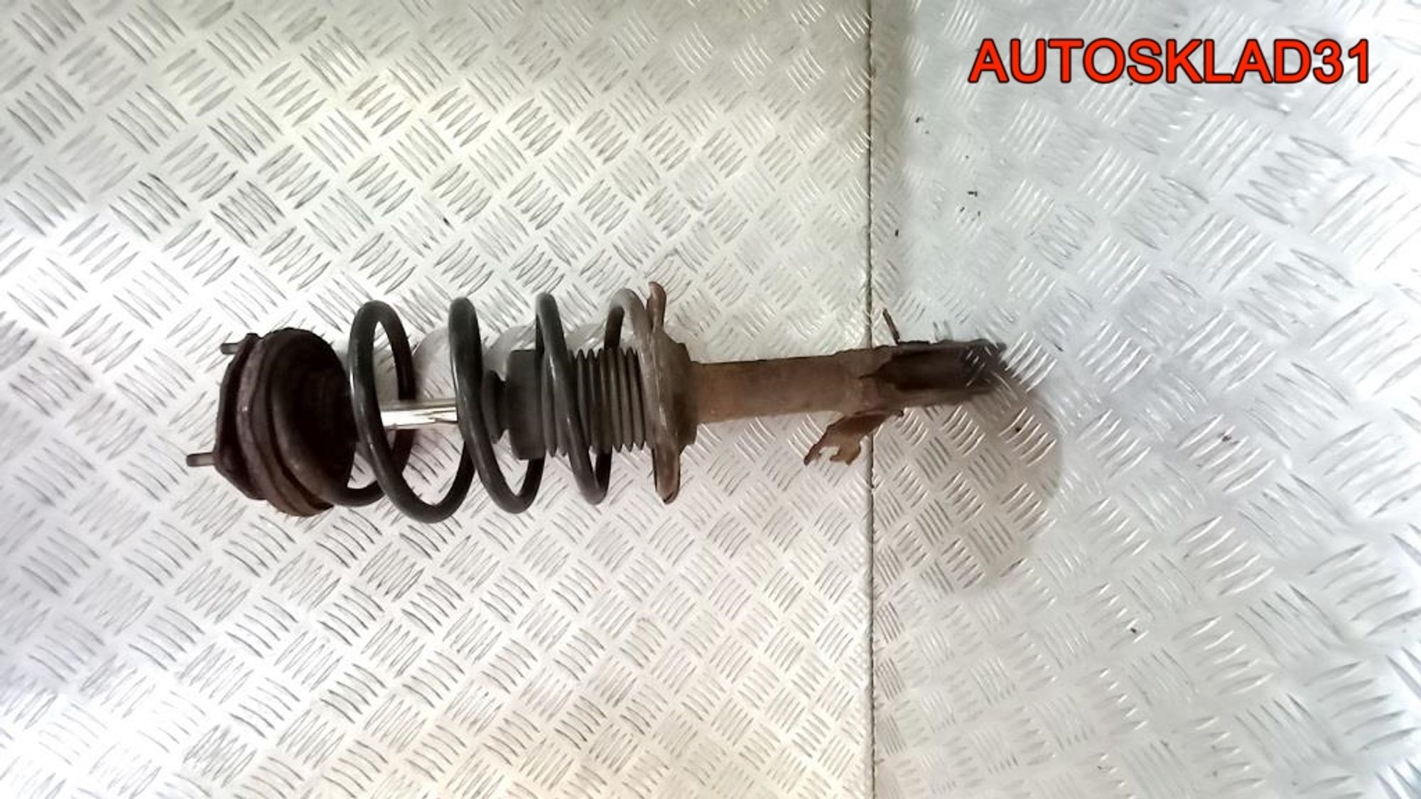 Амортизатор передний левый в сборе Nissan Almera N16, 4000 рублей, Дубовое
