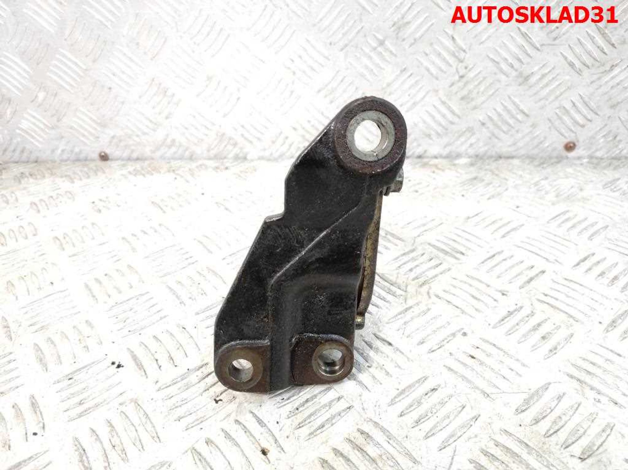 Кронштейн промежуточного вала Renault Scenic 1 1,6 K4M АКПП 8200162769, 3500 рублей, Дубовое