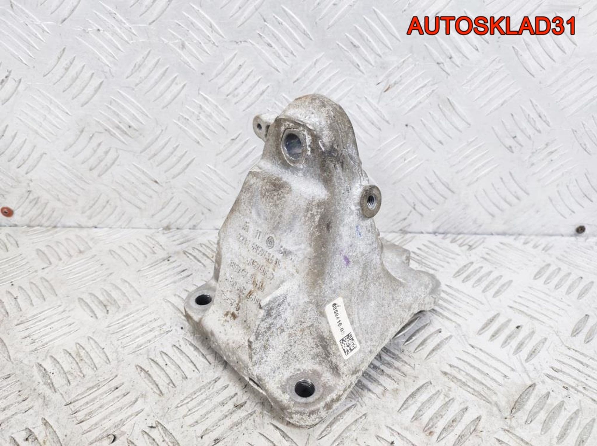 Кронштейн двигателя правый F30 B47D20A 22116859416, 1700 рублей, Дубовое