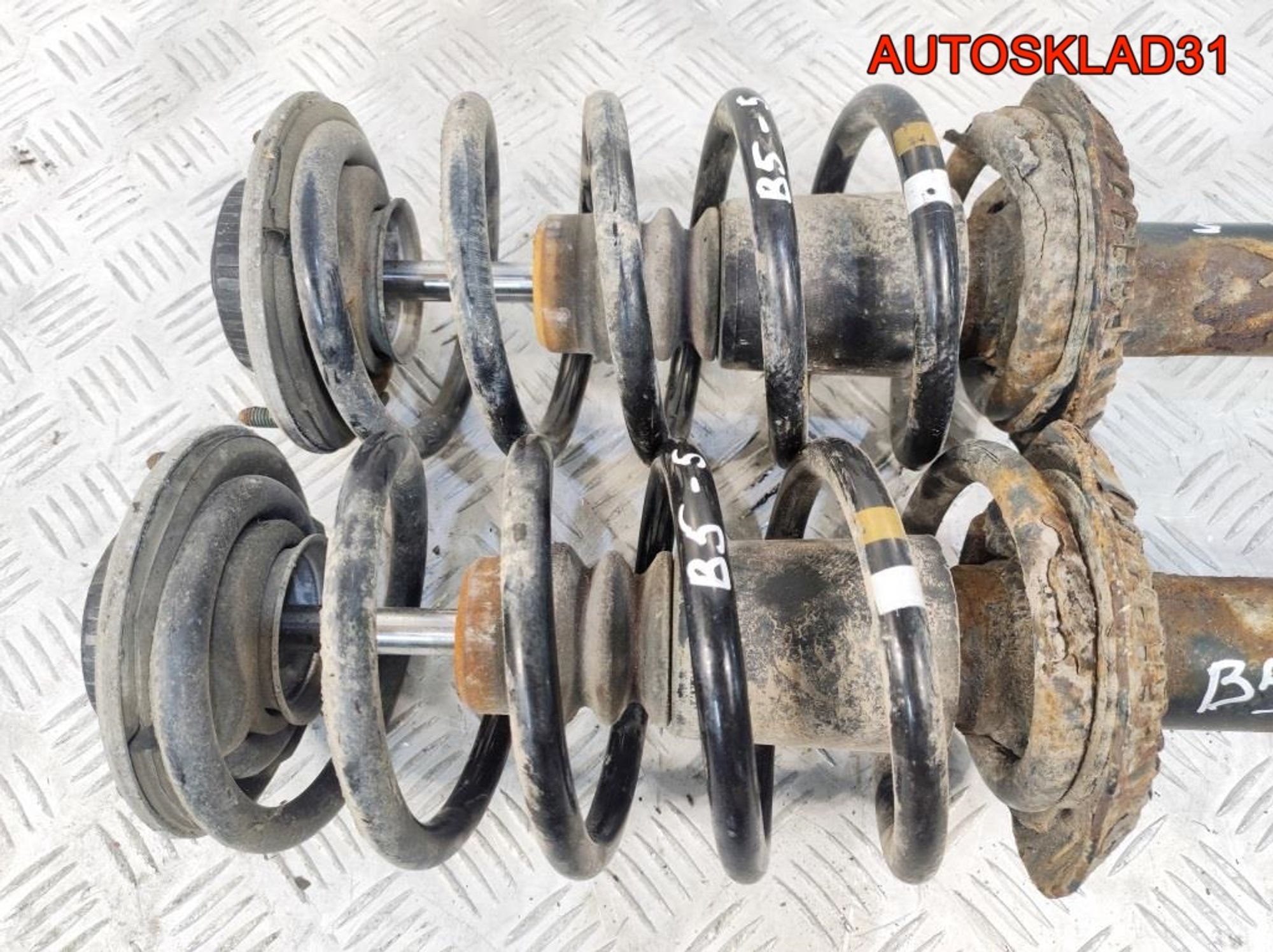 Амортизатор передний комплект Audi A4 B5 3B0413031, 8100 рублей, Дубовое