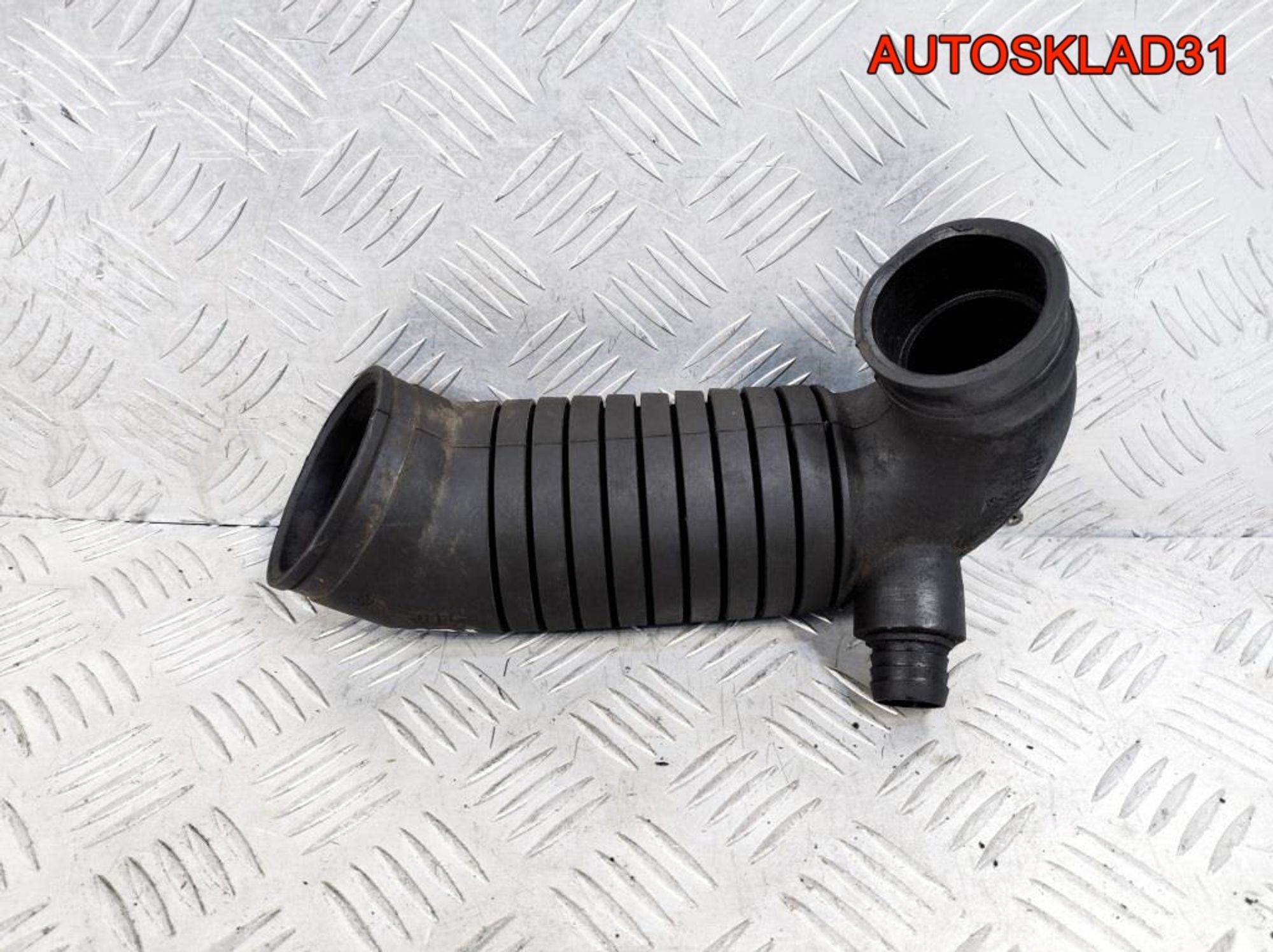 Патрубок турбины VW Passat B5 1,9 AJM 8D0129615C, 2100 рублей, Дубовое