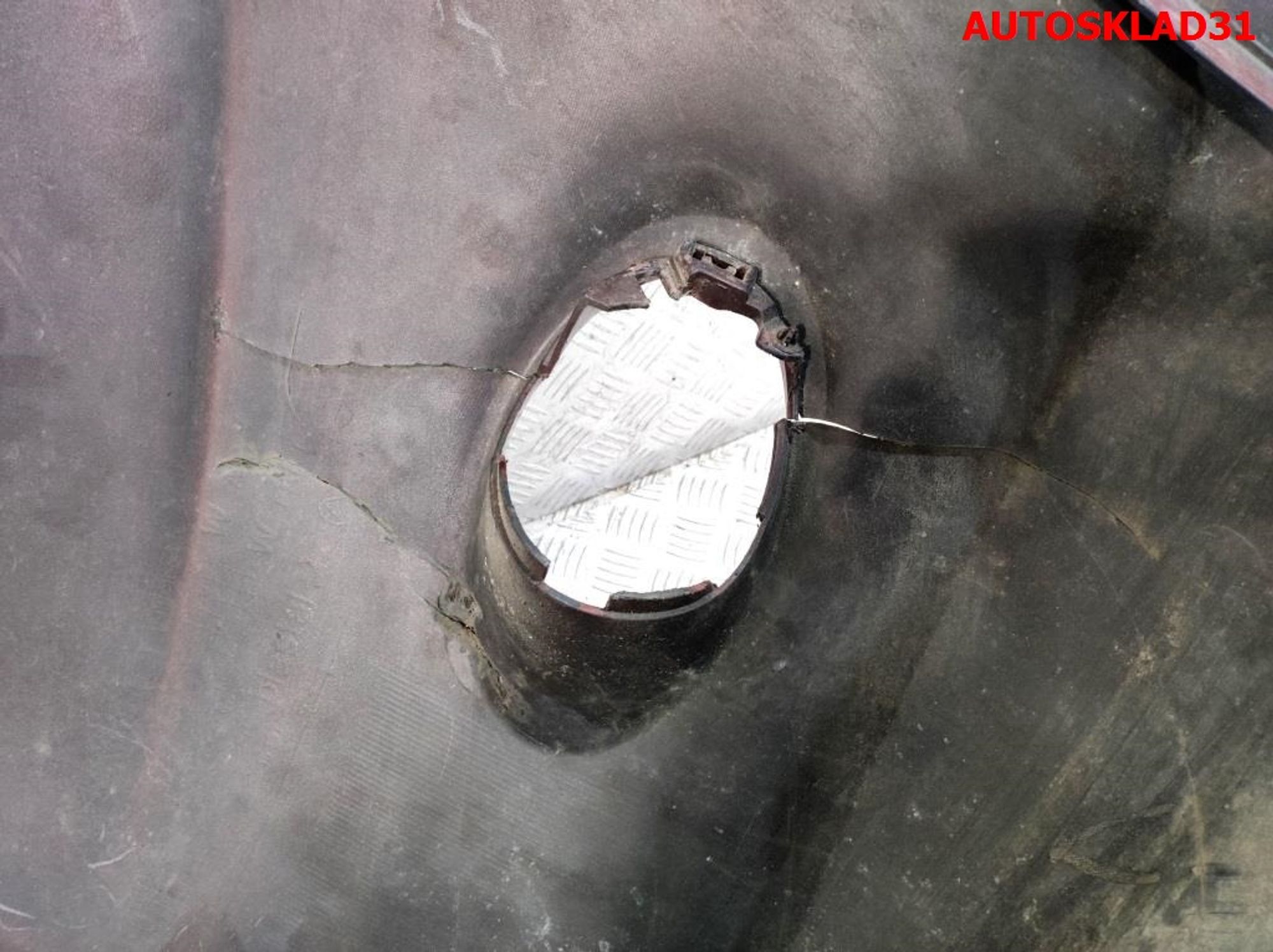 Бампер передний ДЕФЕКТ Ford Fiesta 6 8A6117757BDW, 4000 рублей, Дубовое