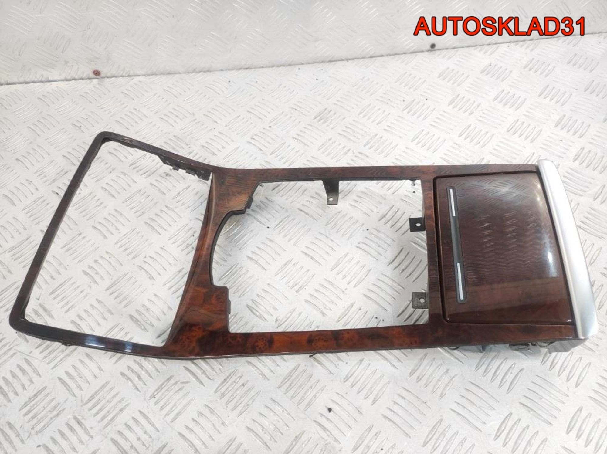 Накладка декоративная Audi A8 4E 4E0863916, 2500 рублей, Дубовое