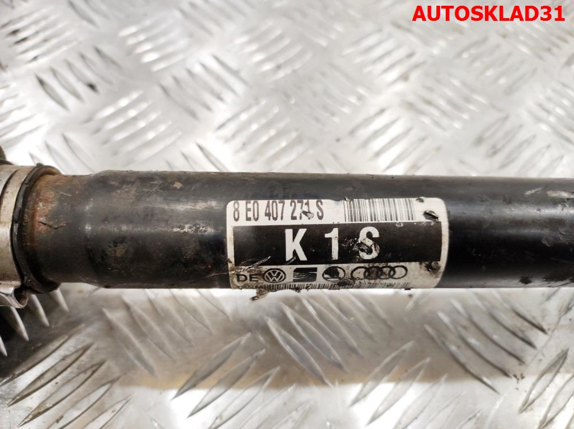 Полуось передняя левая Audi A4 B6 8E0407271S 2,5 AKE 4WD МКПП, 5000 рублей, Дубовое