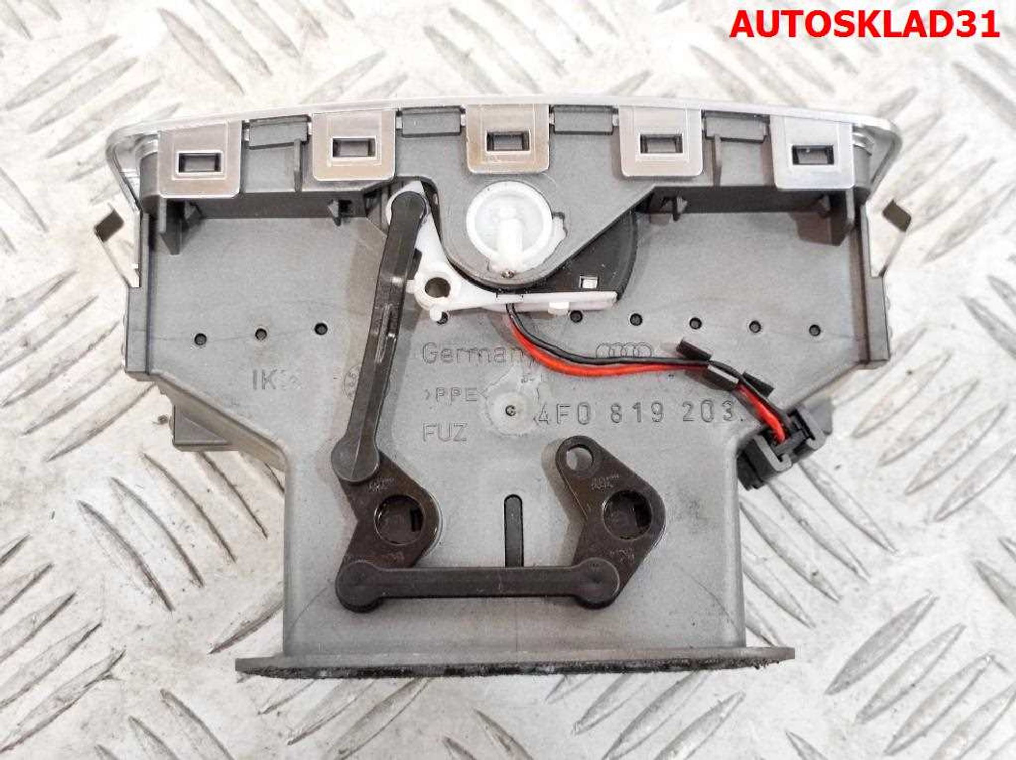 Дефлектор воздушный в заднею консоль Audi A6 C6 4F0819203, 2000 рублей, Дубовое