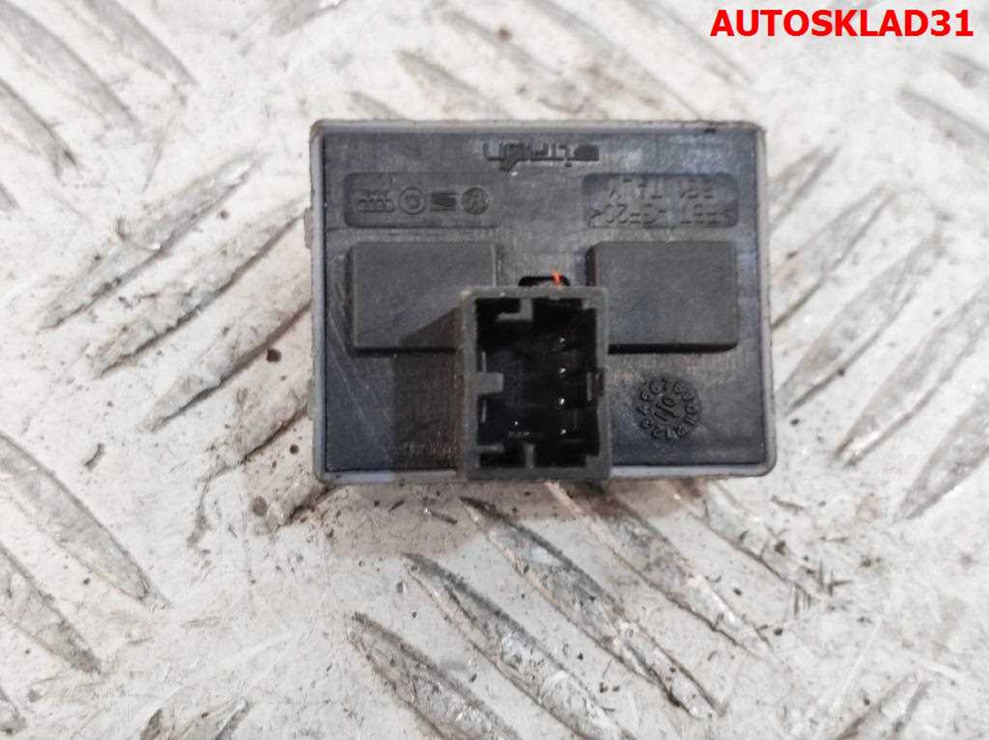 Блок управления стеклоподъемниками VW Polo 4 6Q0959858, 1000 рублей, Дубовое