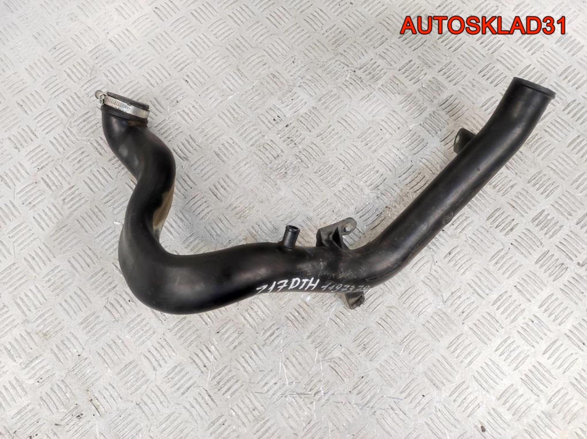 Патрубок интеркулера Opel Astra H 1,7 Z17DTH Дизель, 1000 рублей, Дубовое