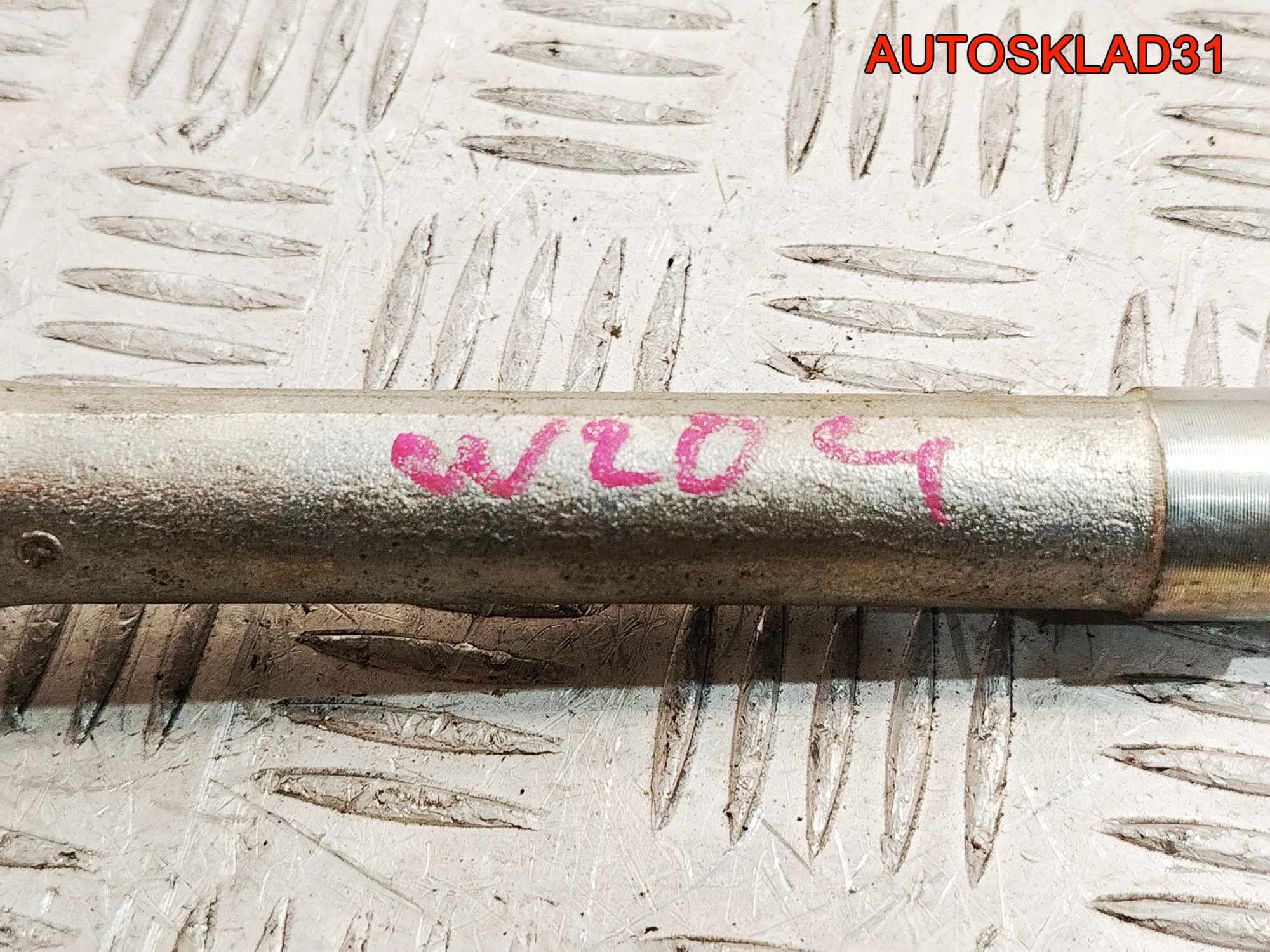 Крюк буксировочный Mercedes Benz W204 A2213150061, 1600 рублей, Дубовое