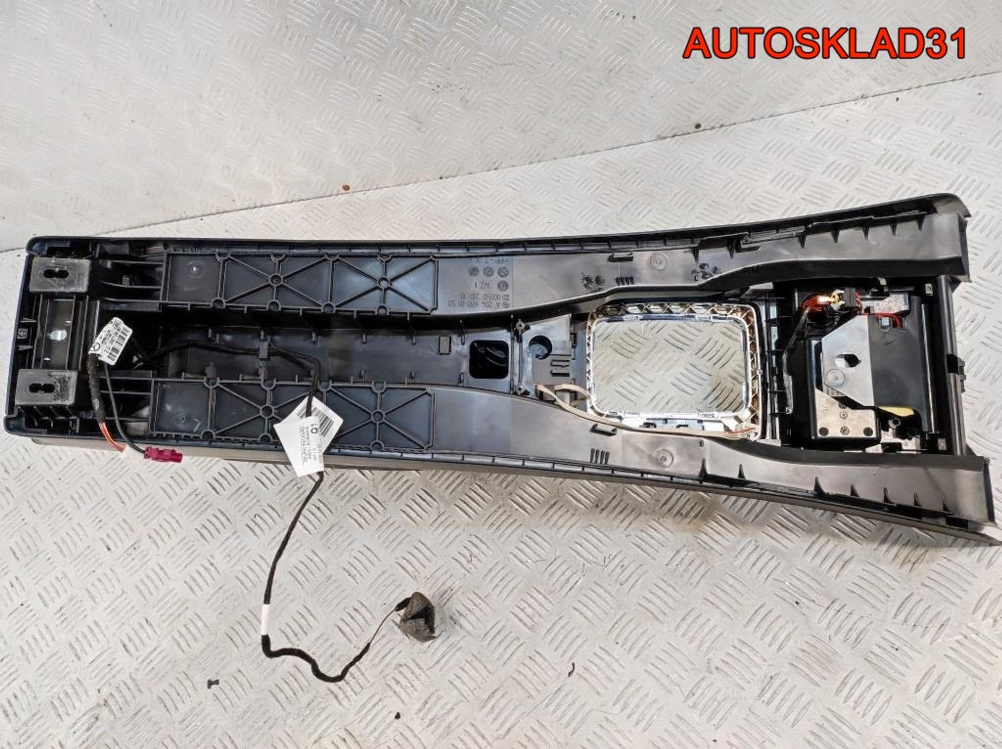 Подлокотник с консолью Mercedes GLK A2046800150, 10000 рублей, Дубовое