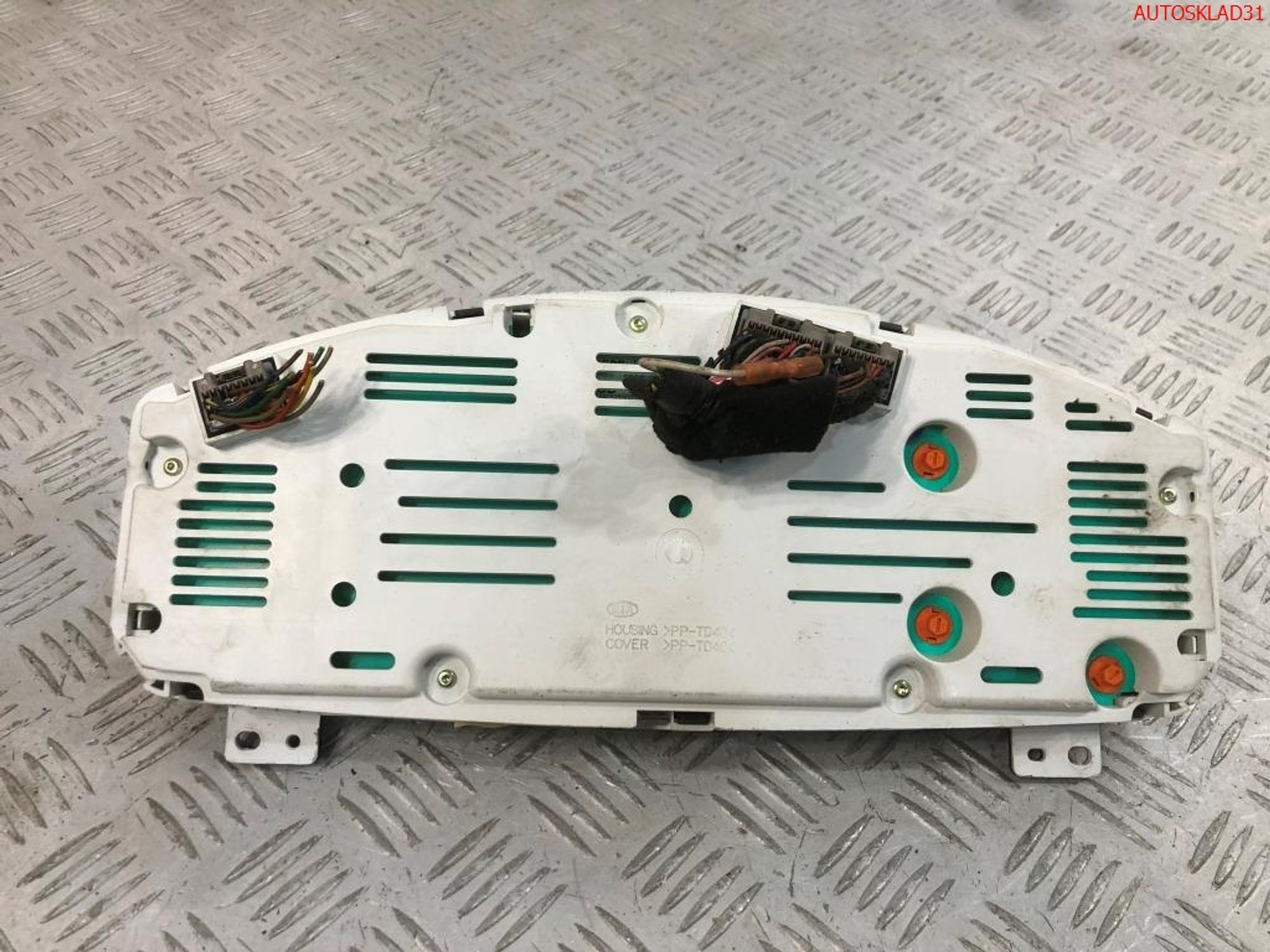 Панель приборов Kia Sportage 2 2,0 Бензин 940031F291, 15000 рублей, Дубовое