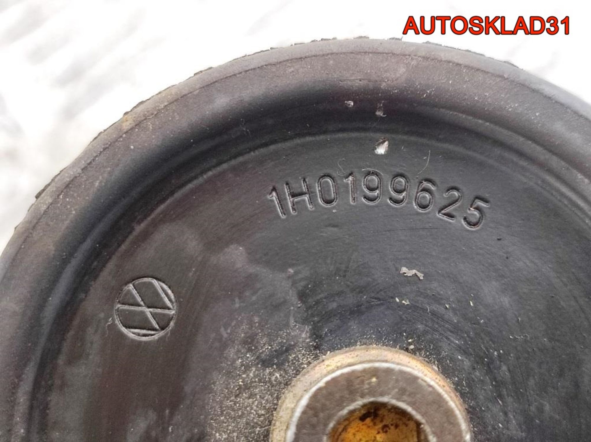 Опора двигателя VW Golf 3 1H0199625, 2000 рублей, Дубовое