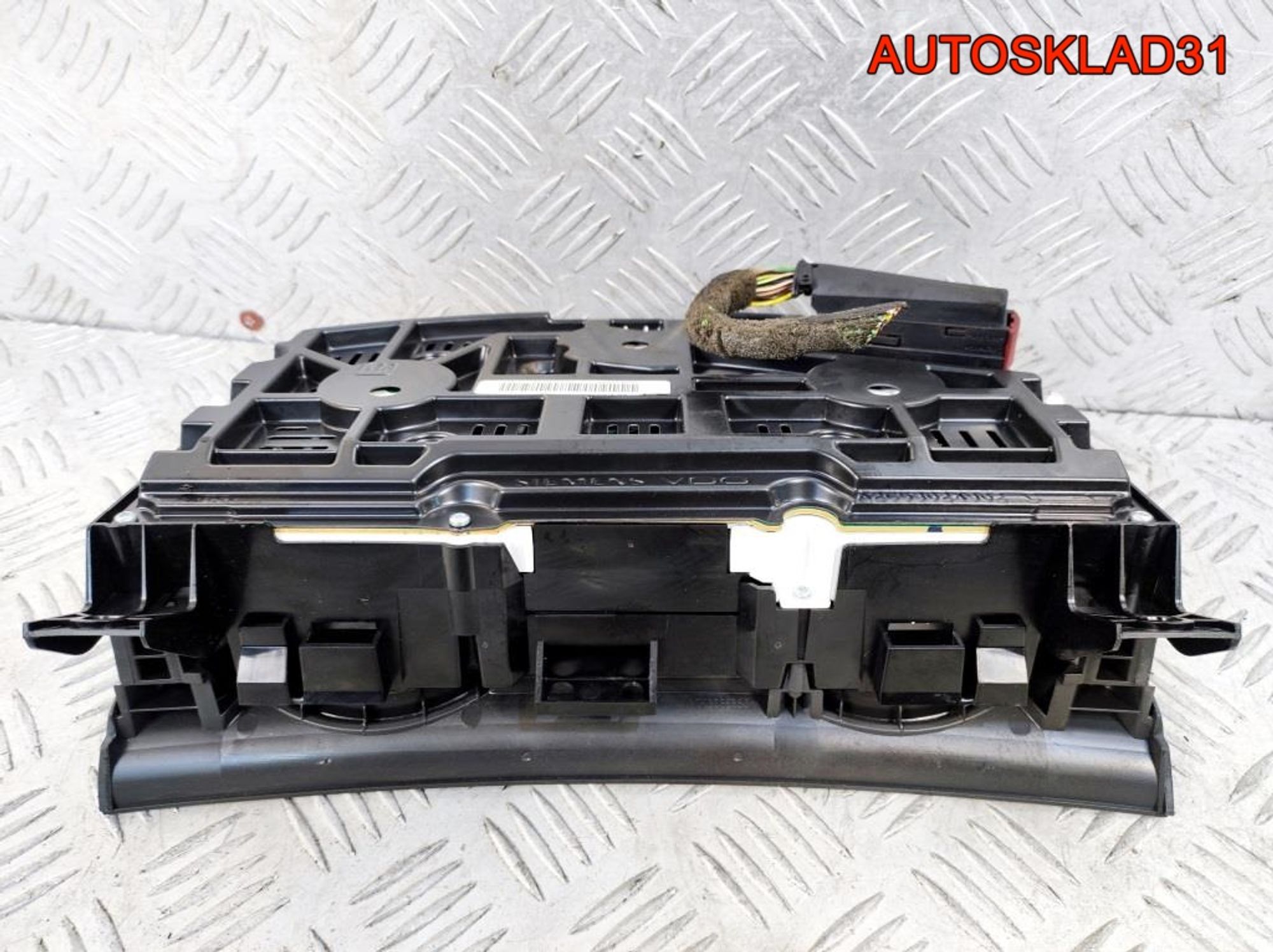 Панель приборов Opel Zafira B 13216668 Дизель, 2600 рублей, Дубовое