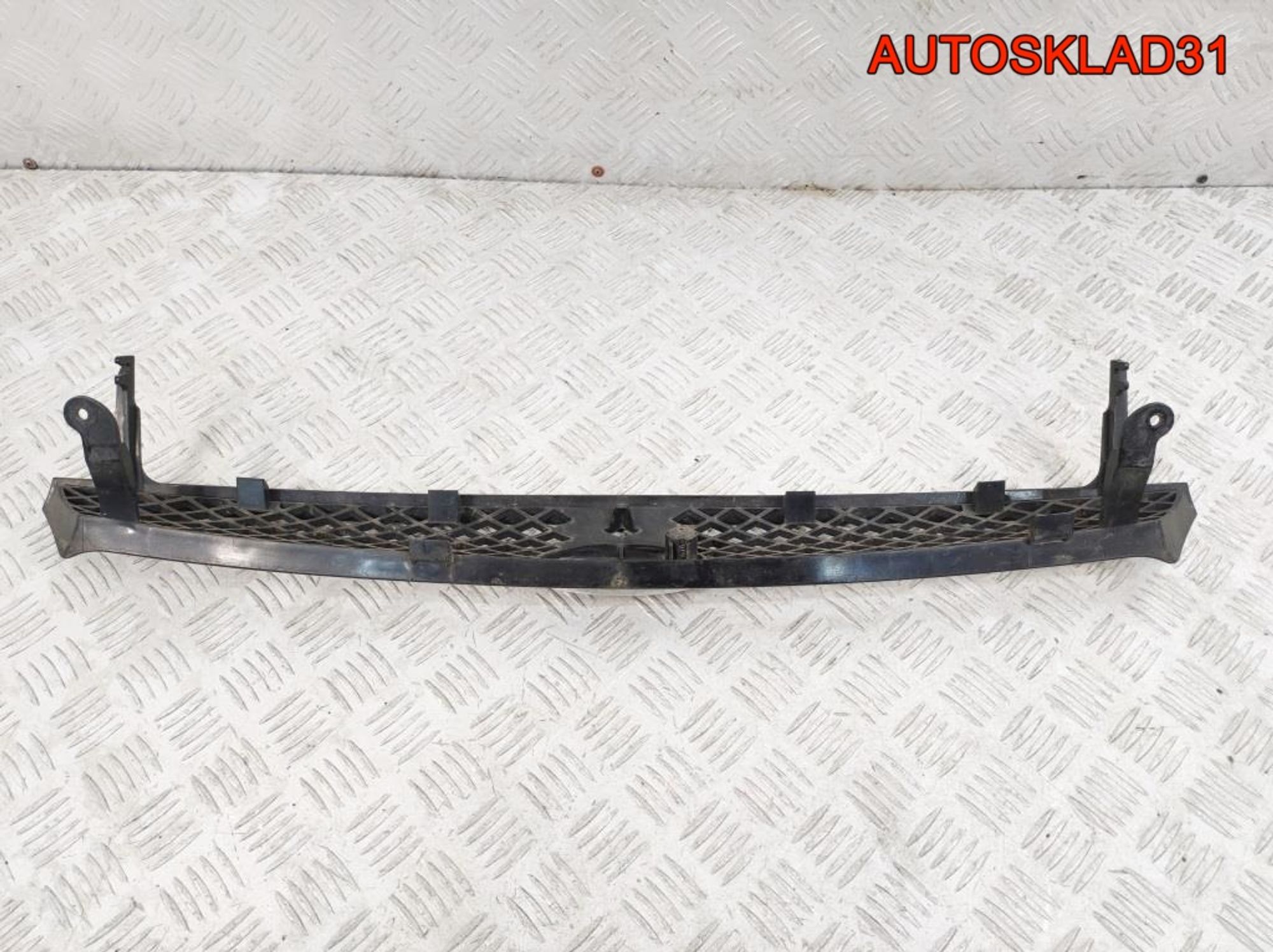 Решетка радиатора Ford Focus 1 98AB8200CG, 4500 рублей, Дубовое